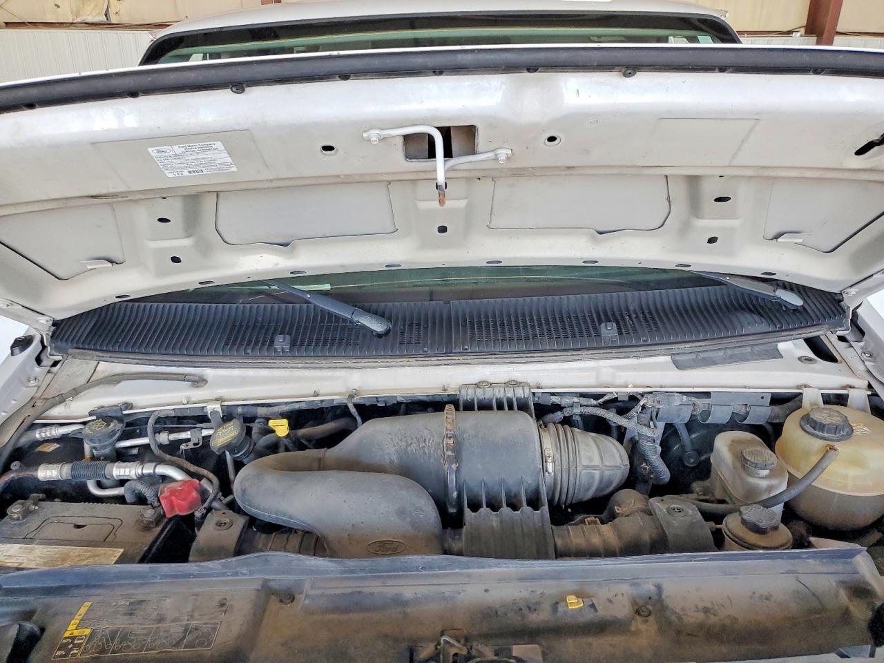 FORD ECONOLINE 2011 — 12