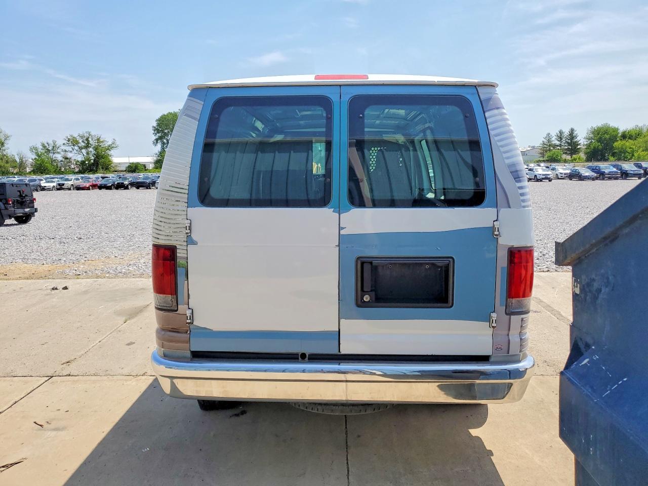 FORD ECONOLINE 2011 — 7