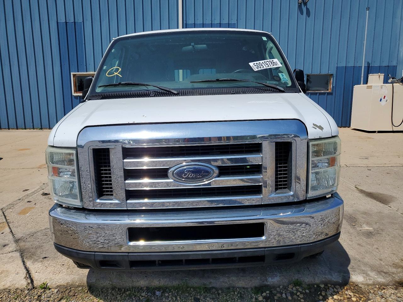 FORD ECONOLINE 2011 — 6