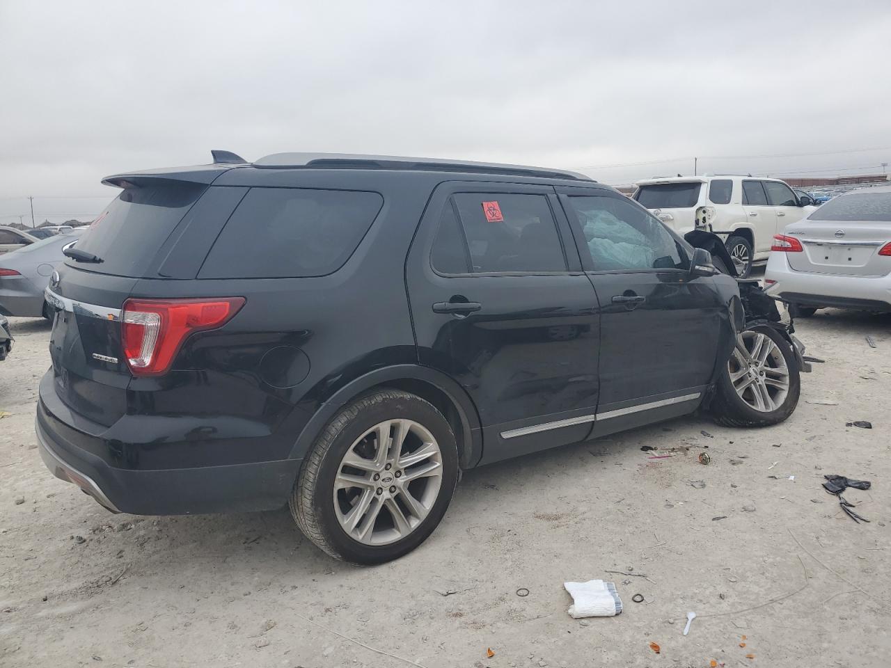FORD EXPLORER 2016 — 4