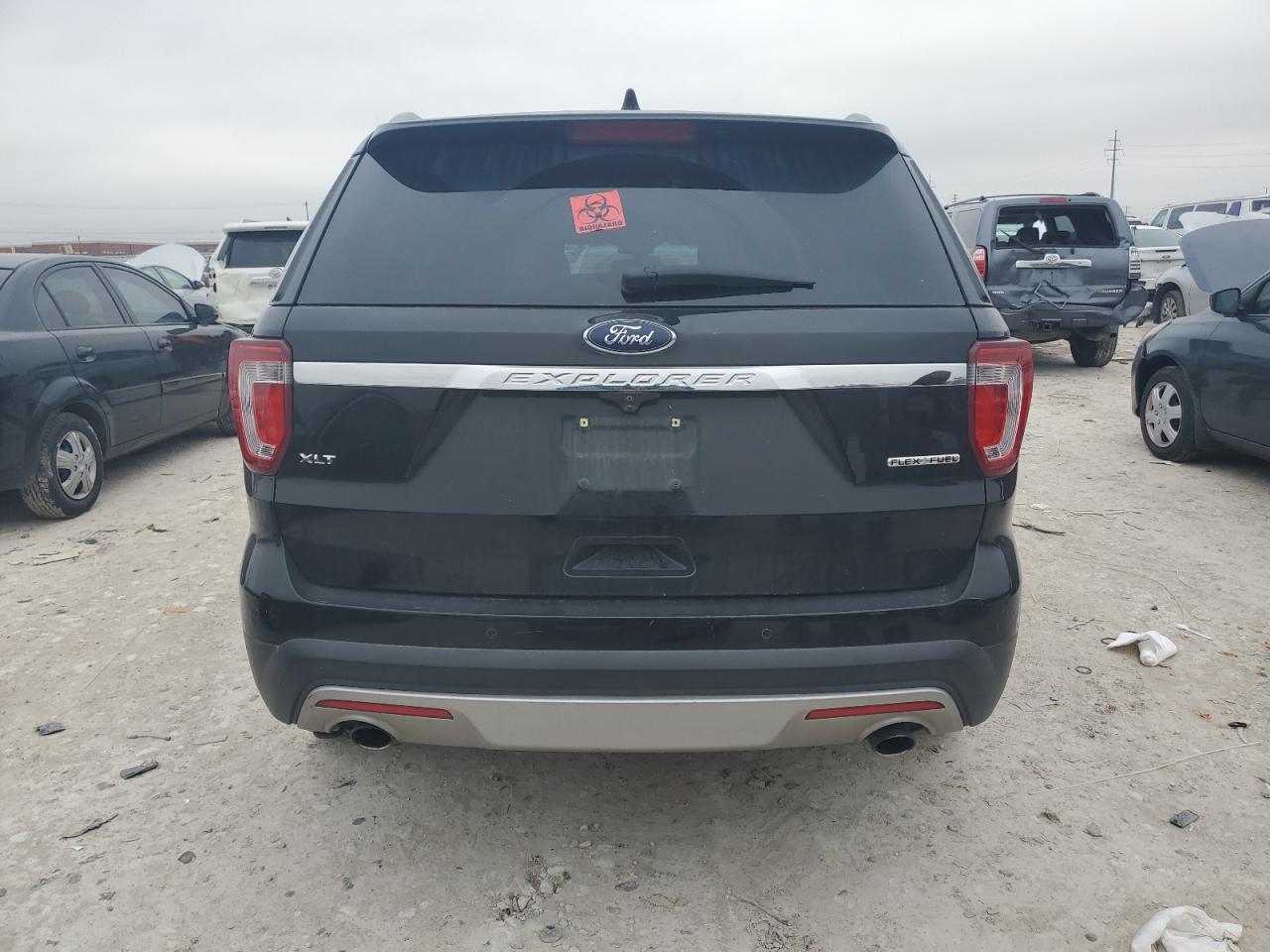 FORD EXPLORER 2016 — 7