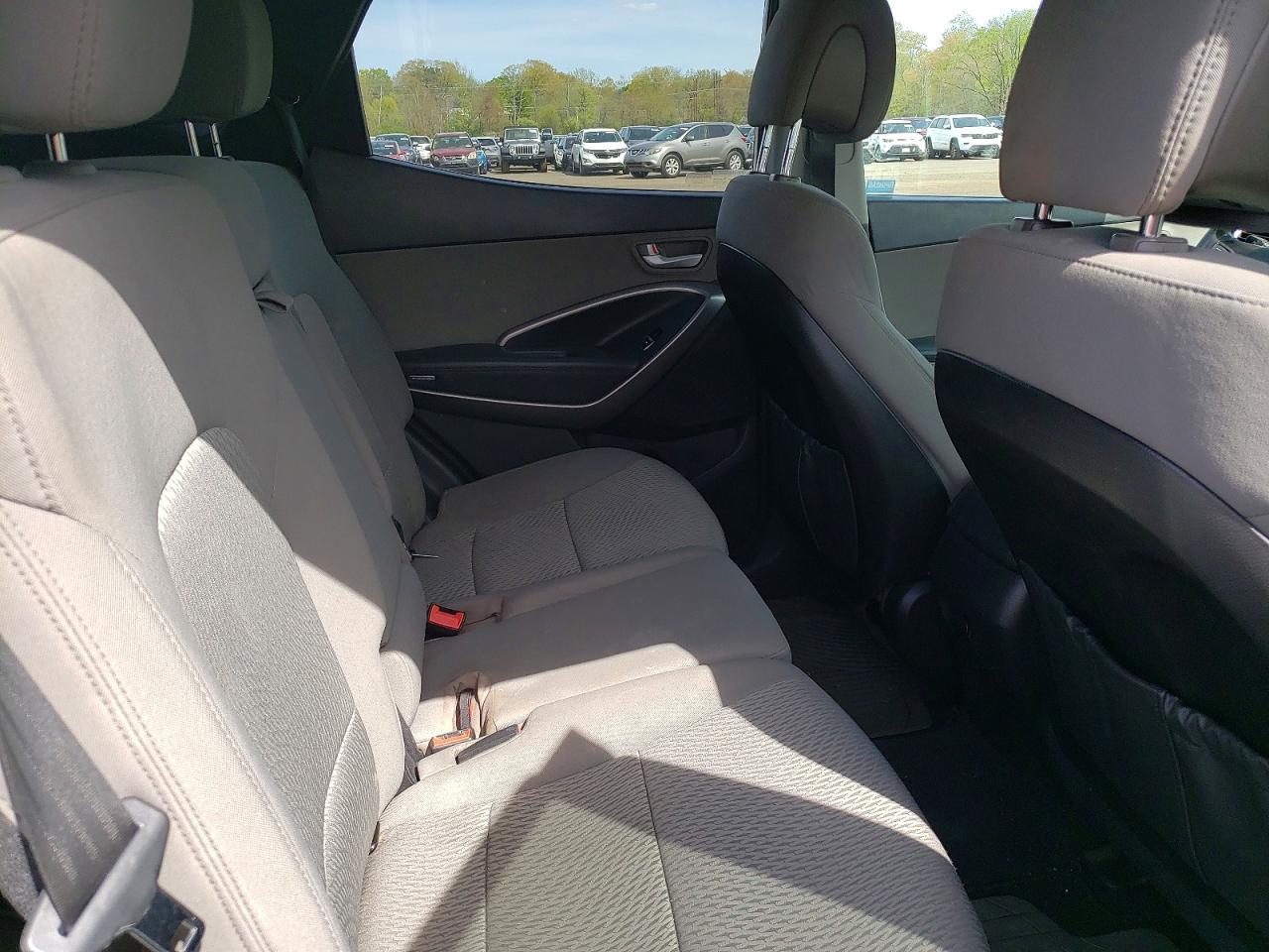 HYUNDAI SANTA FE SPORT 2015 — 12