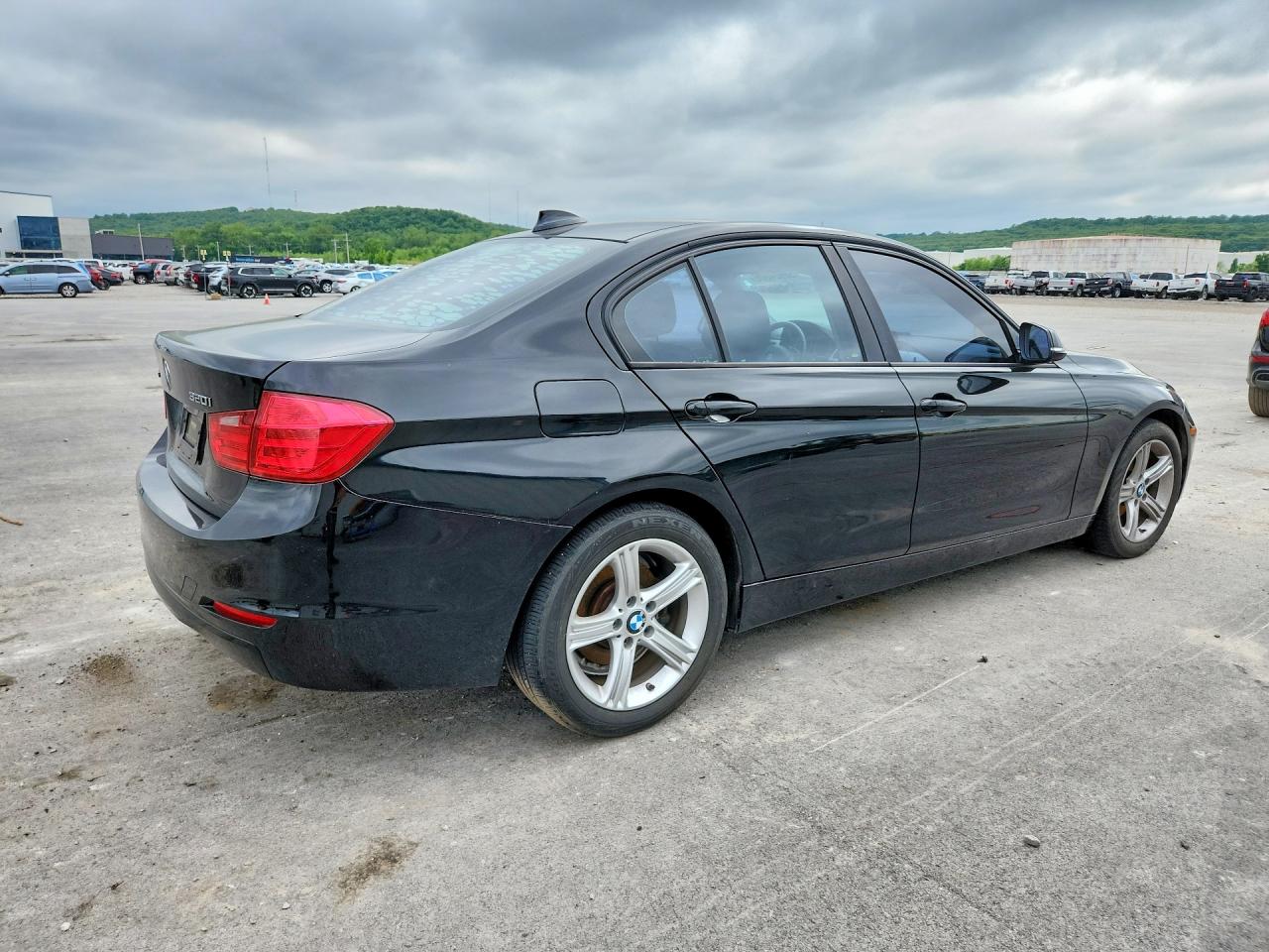 BMW 320 2014 — 4