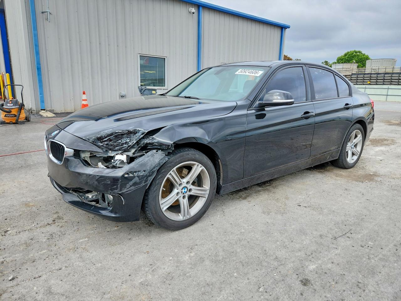BMW 320 2014 — 2