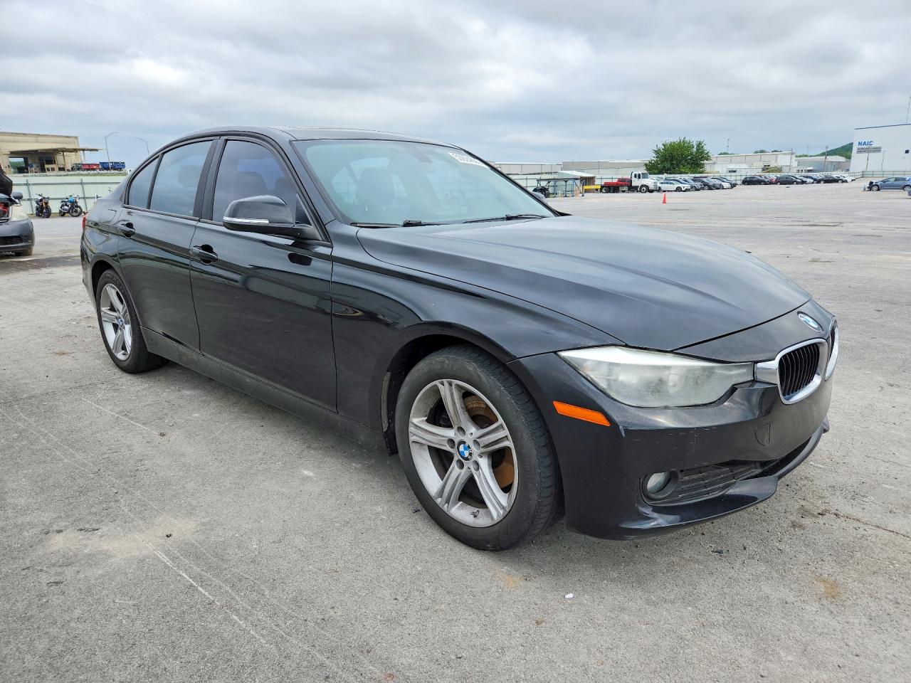 BMW 320 2014 — 5