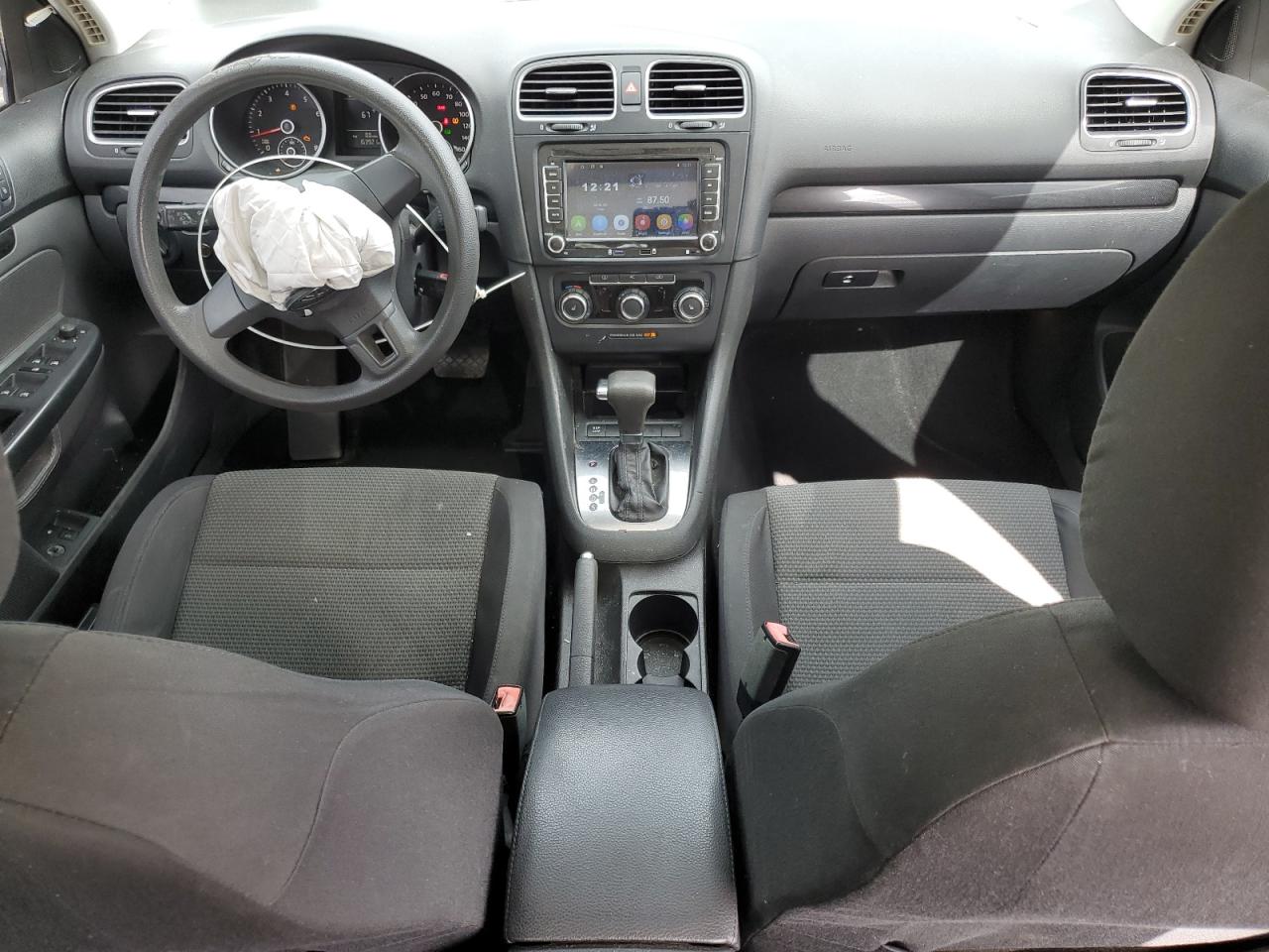 VOLKSWAGEN JETTA 2010 — 9
