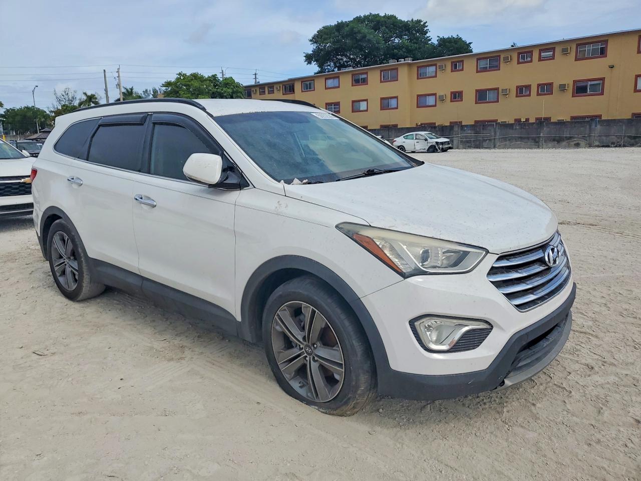 HYUNDAI SANTA FE 2013 — 5