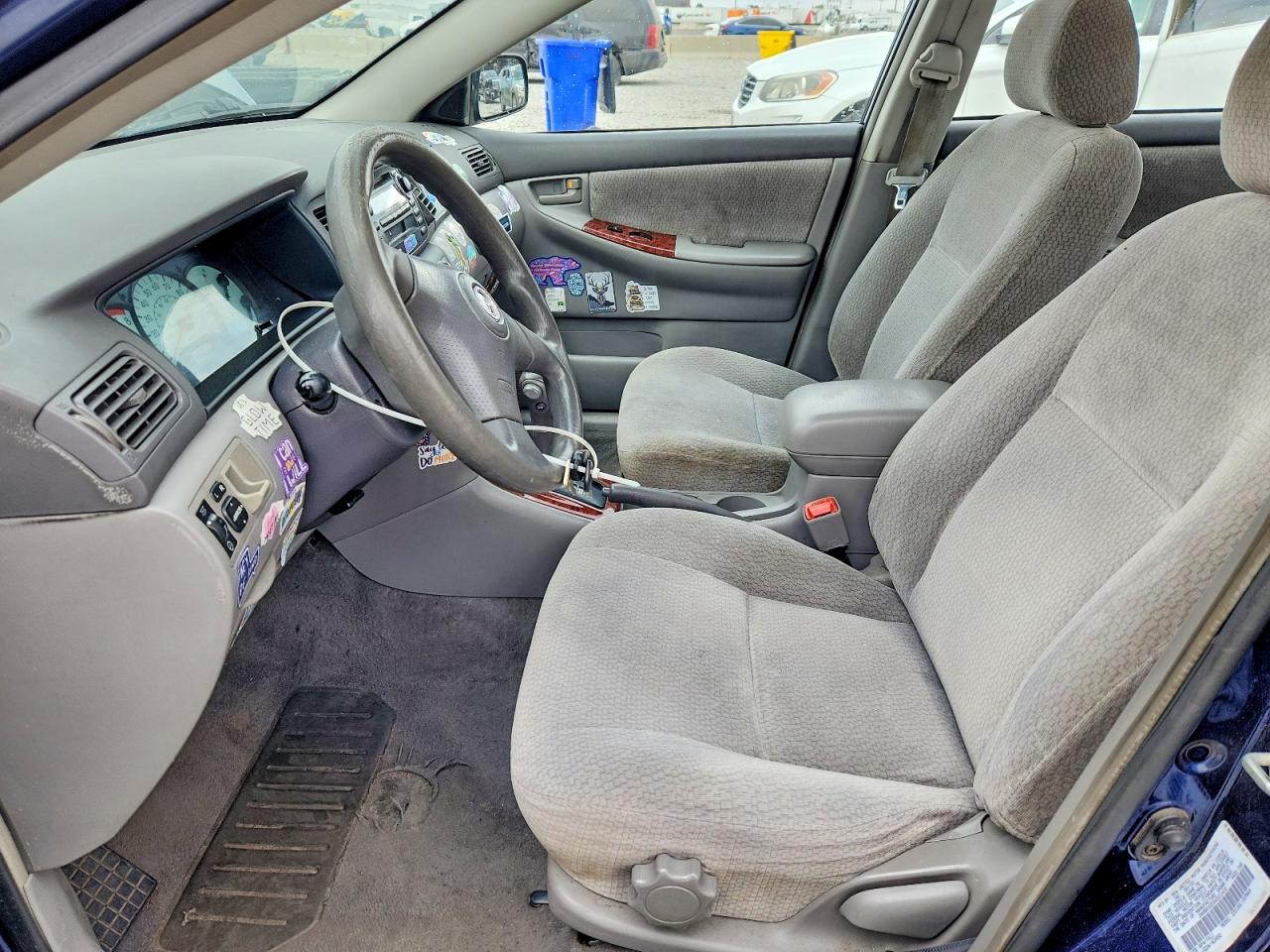TOYOTA COROLLA 2004 — 8