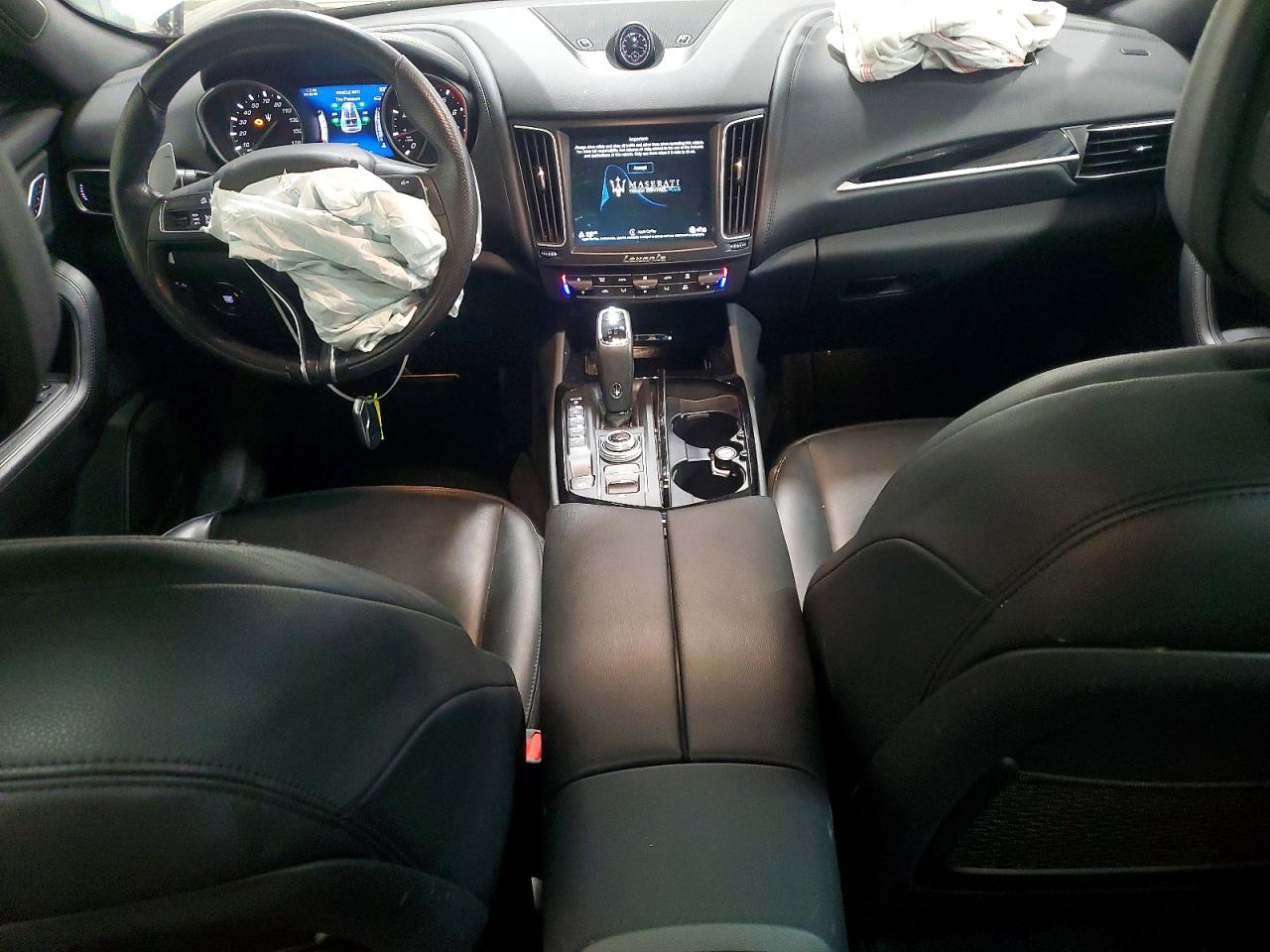MASERATI LEVANTE 2020 — 9
