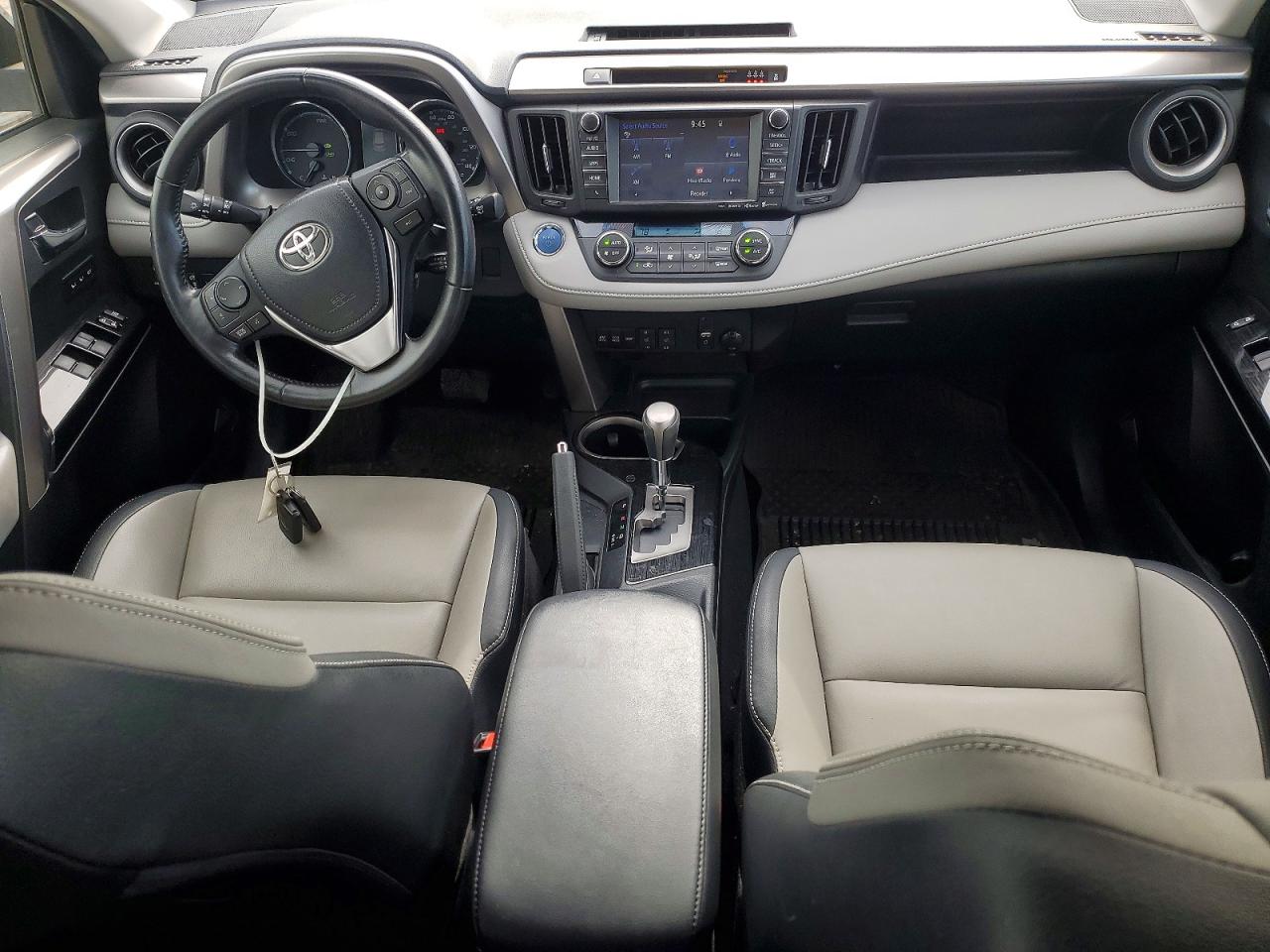 TOYOTA RAV4 HV 2017 — 9