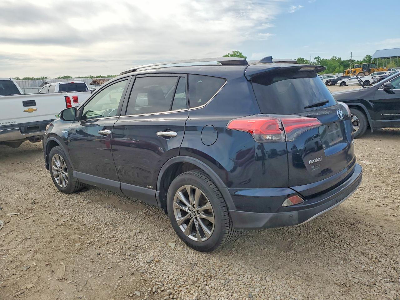 TOYOTA RAV4 HV 2017 — 3