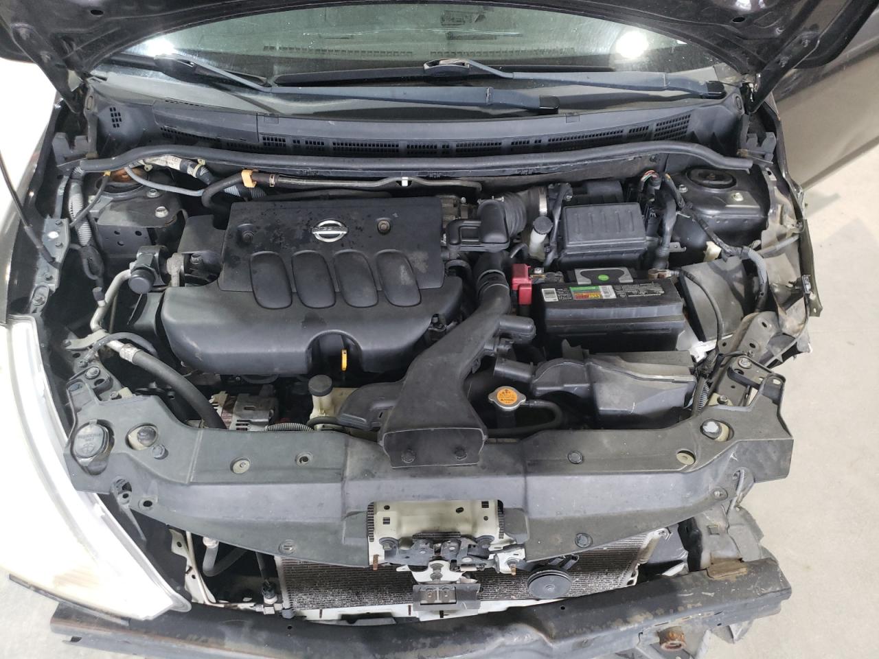 NISSAN VERSA 2010 — 13