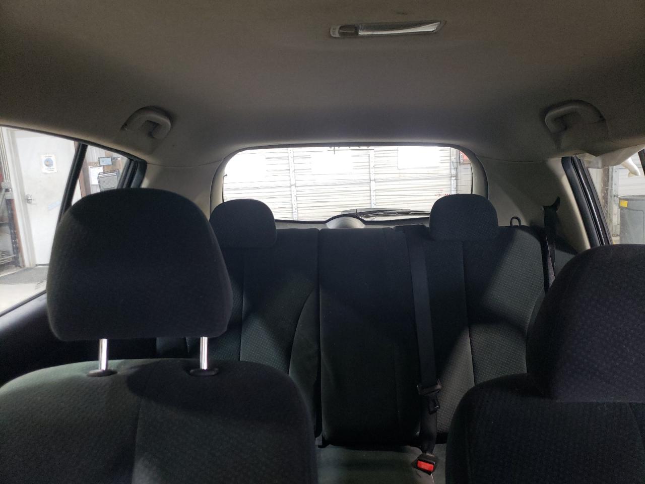 NISSAN VERSA 2010 — 11