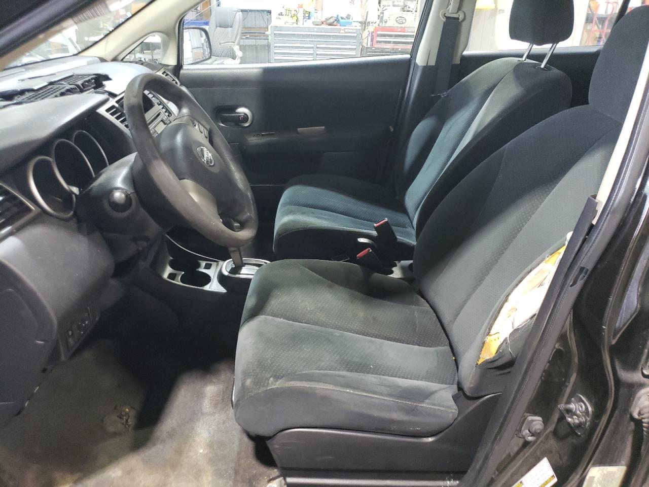 NISSAN VERSA 2010 — 8