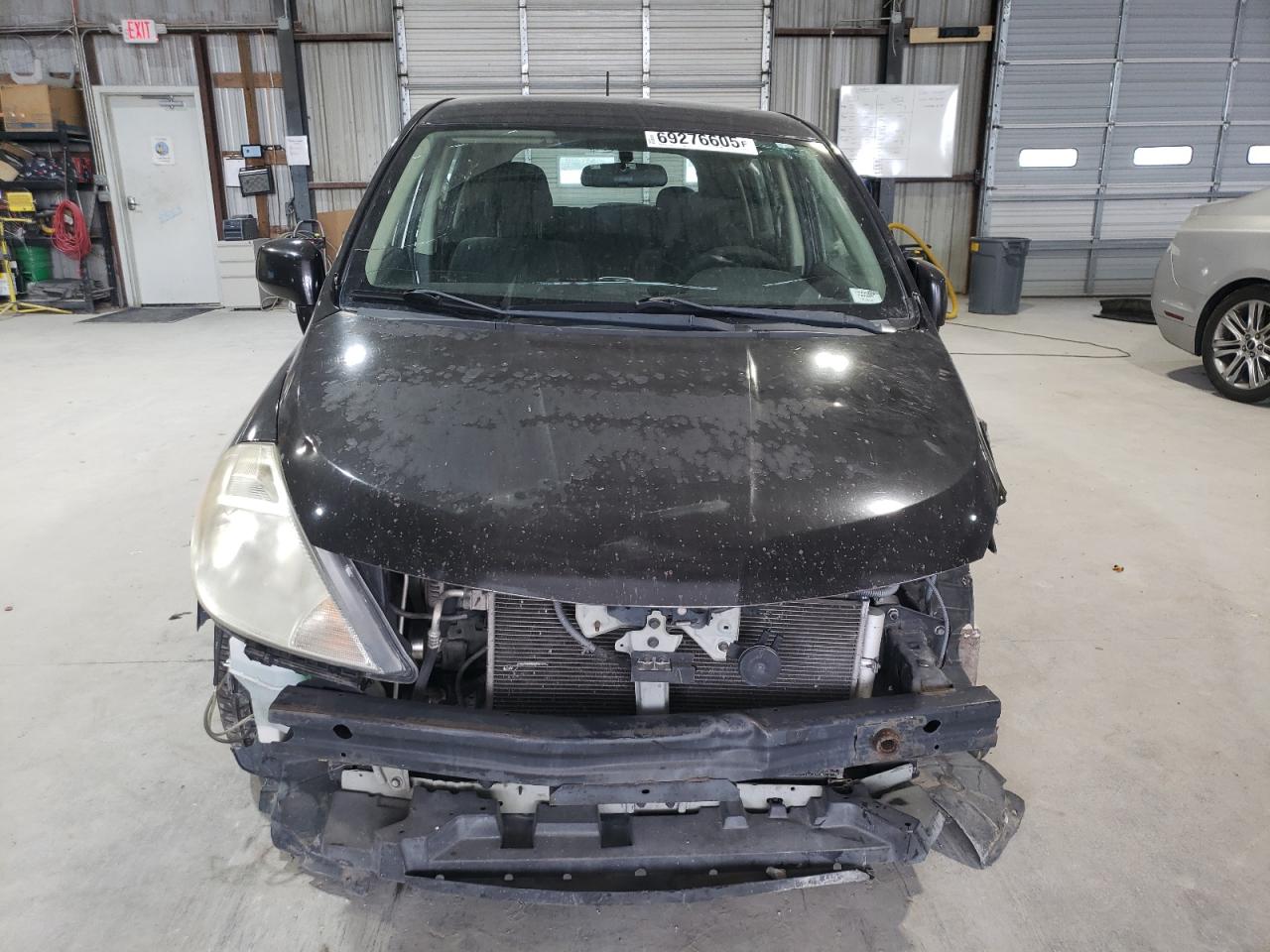 NISSAN VERSA 2010 — 6