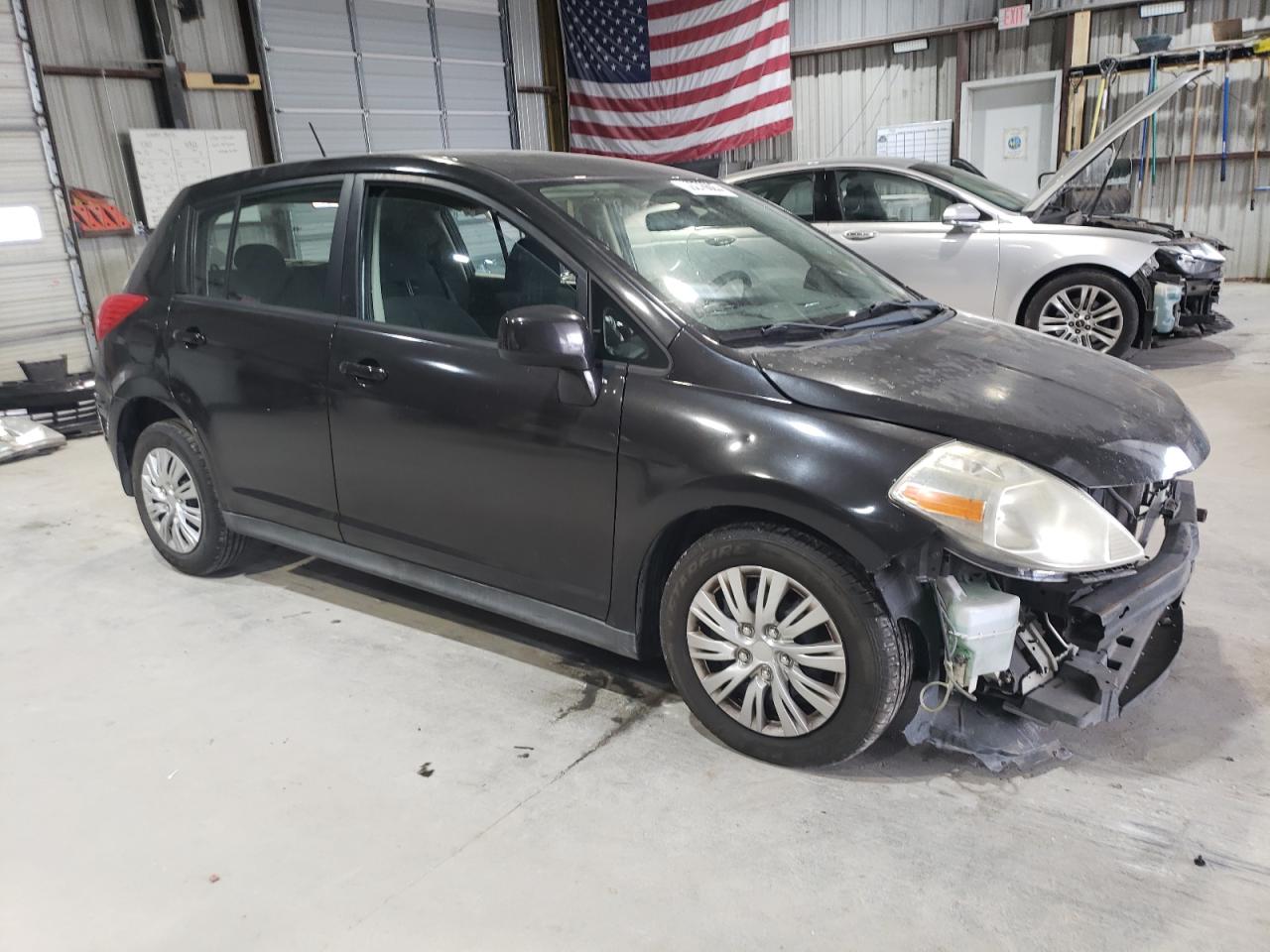 NISSAN VERSA 2010 — 5