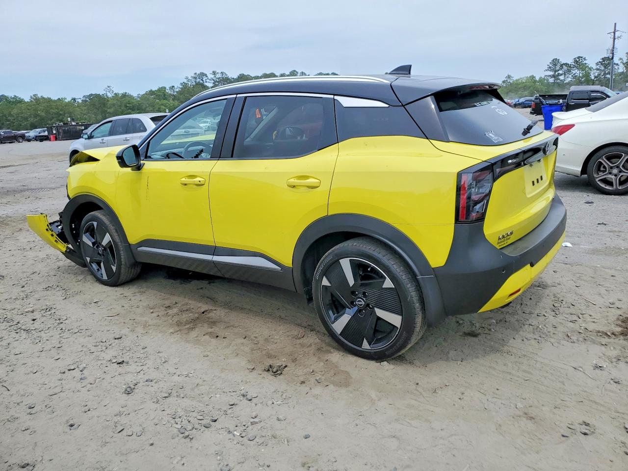 NISSAN KICKS 2025 — 3