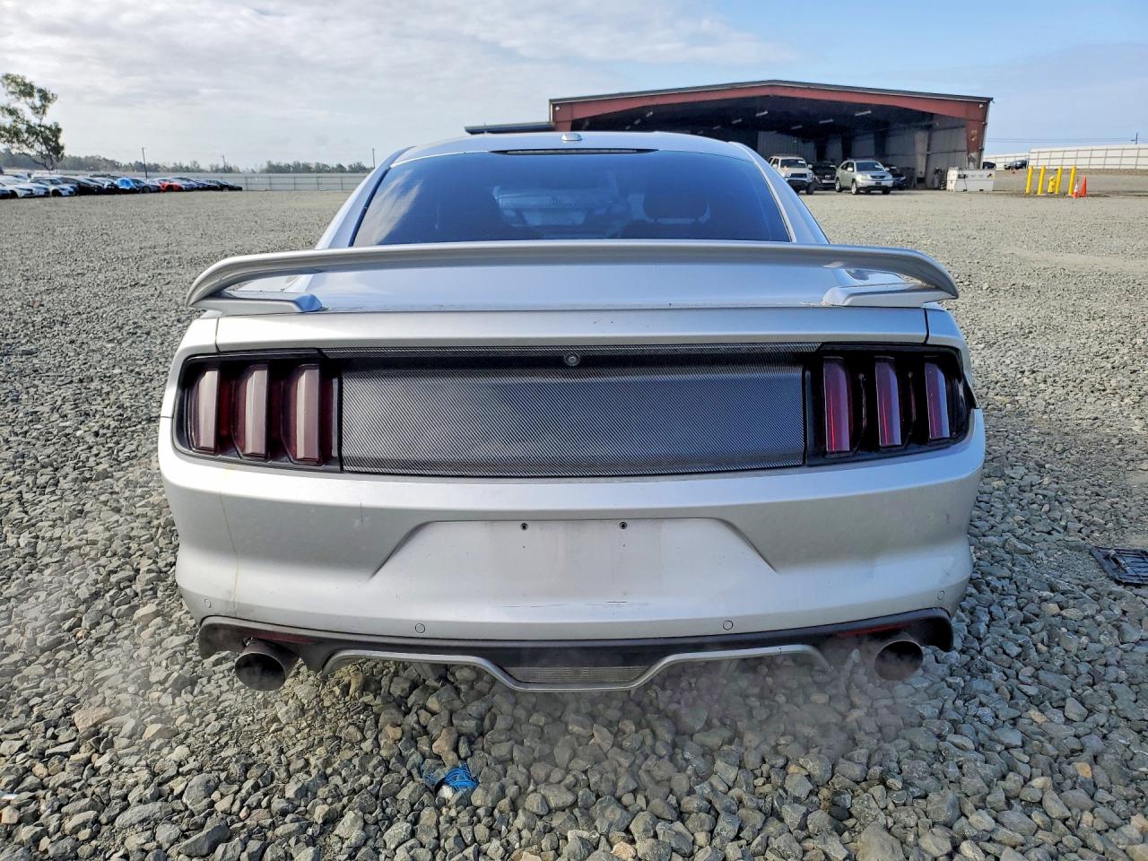 FORD MUSTANG 2017 — 7