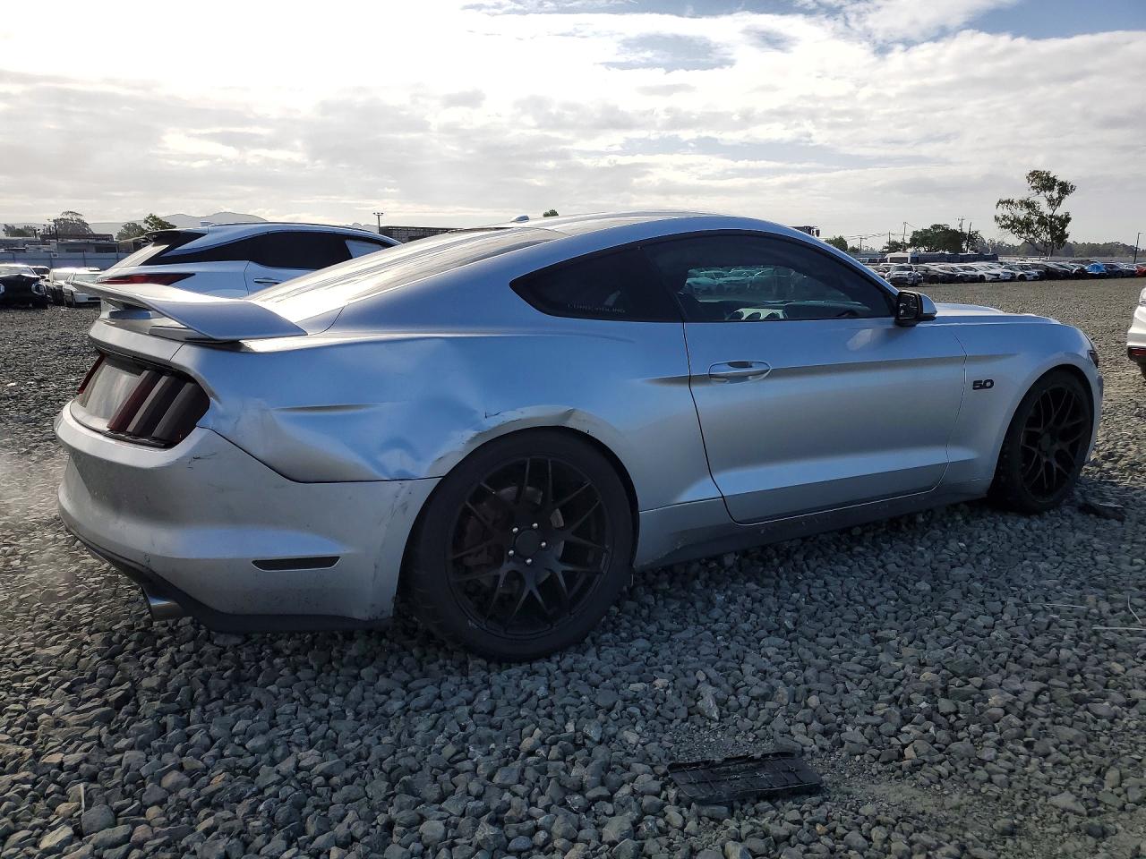 FORD MUSTANG 2017 — 4