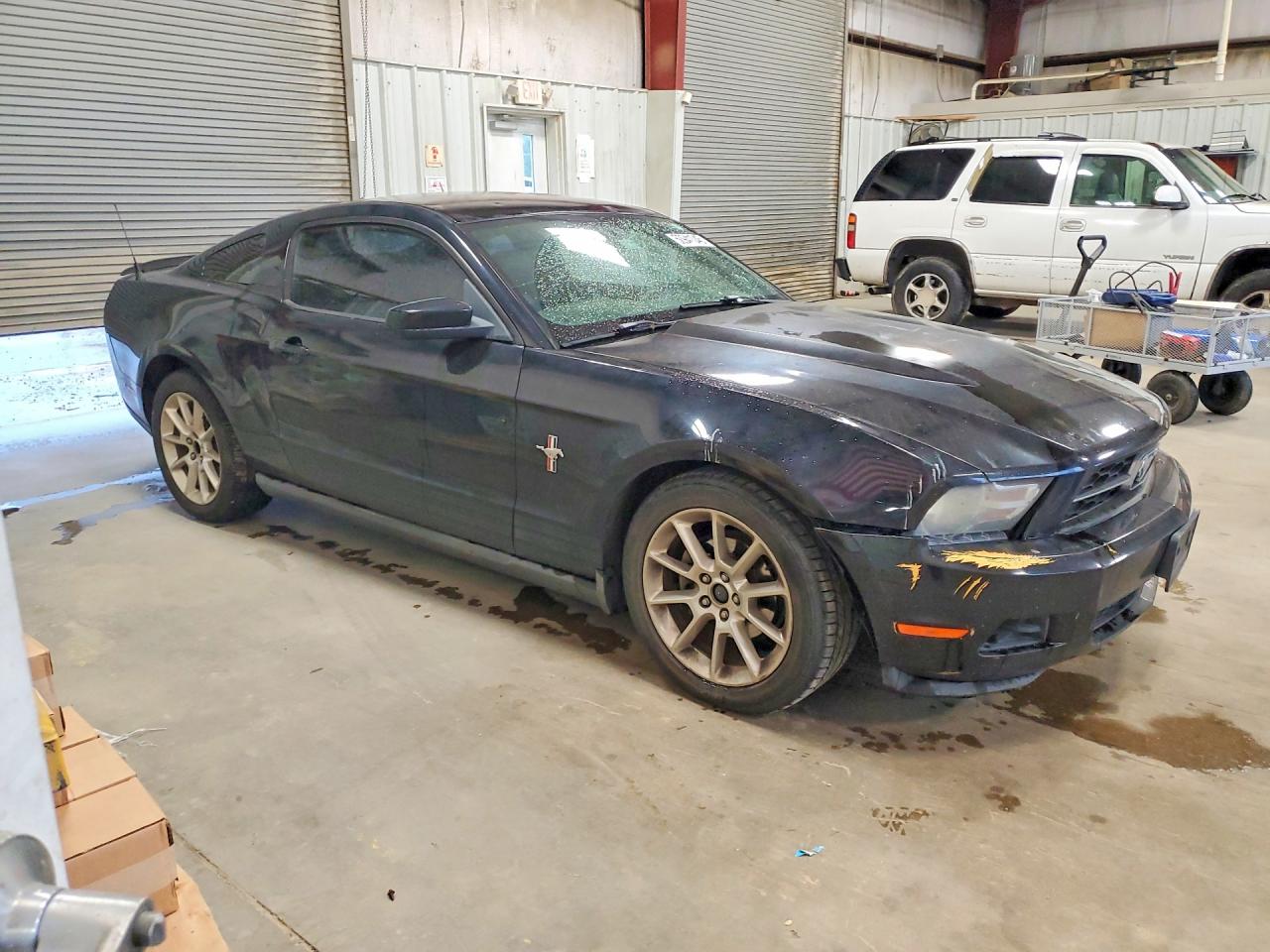 FORD MUSTANG 2010 — 5