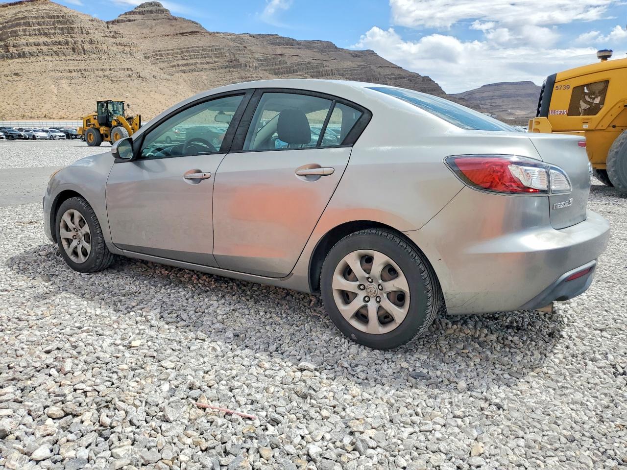 MAZDA 3 2011 — 3