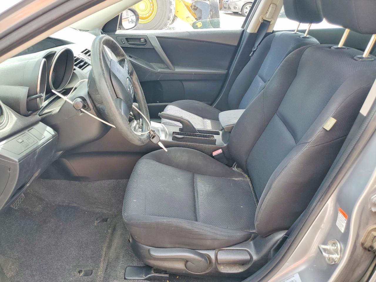 MAZDA 3 2011 — 8