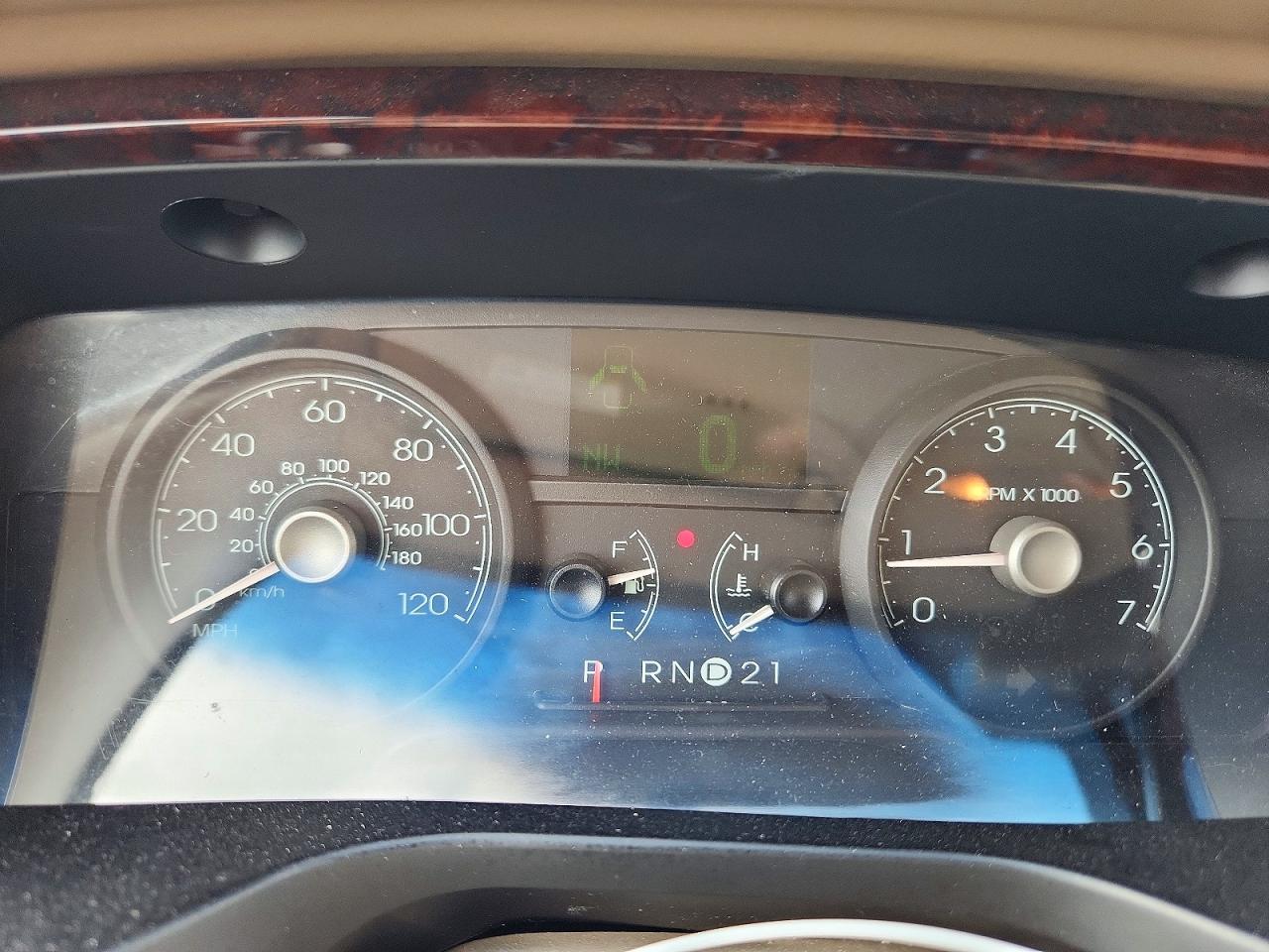 LINCOLN TOWN CAR 2008 — 10