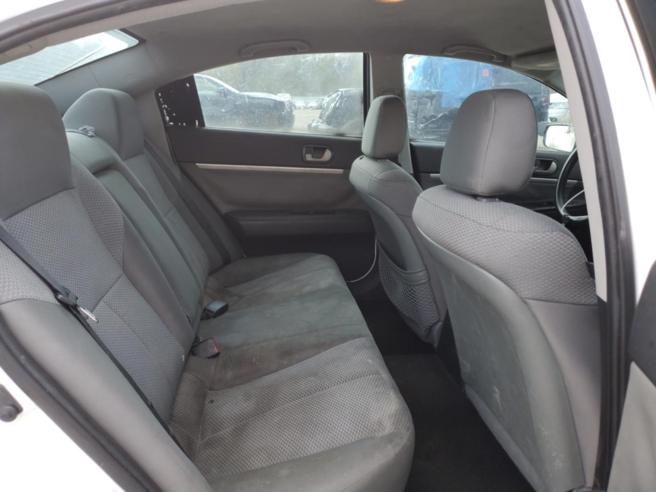 MITSUBISHI GALANT 2011 — 11