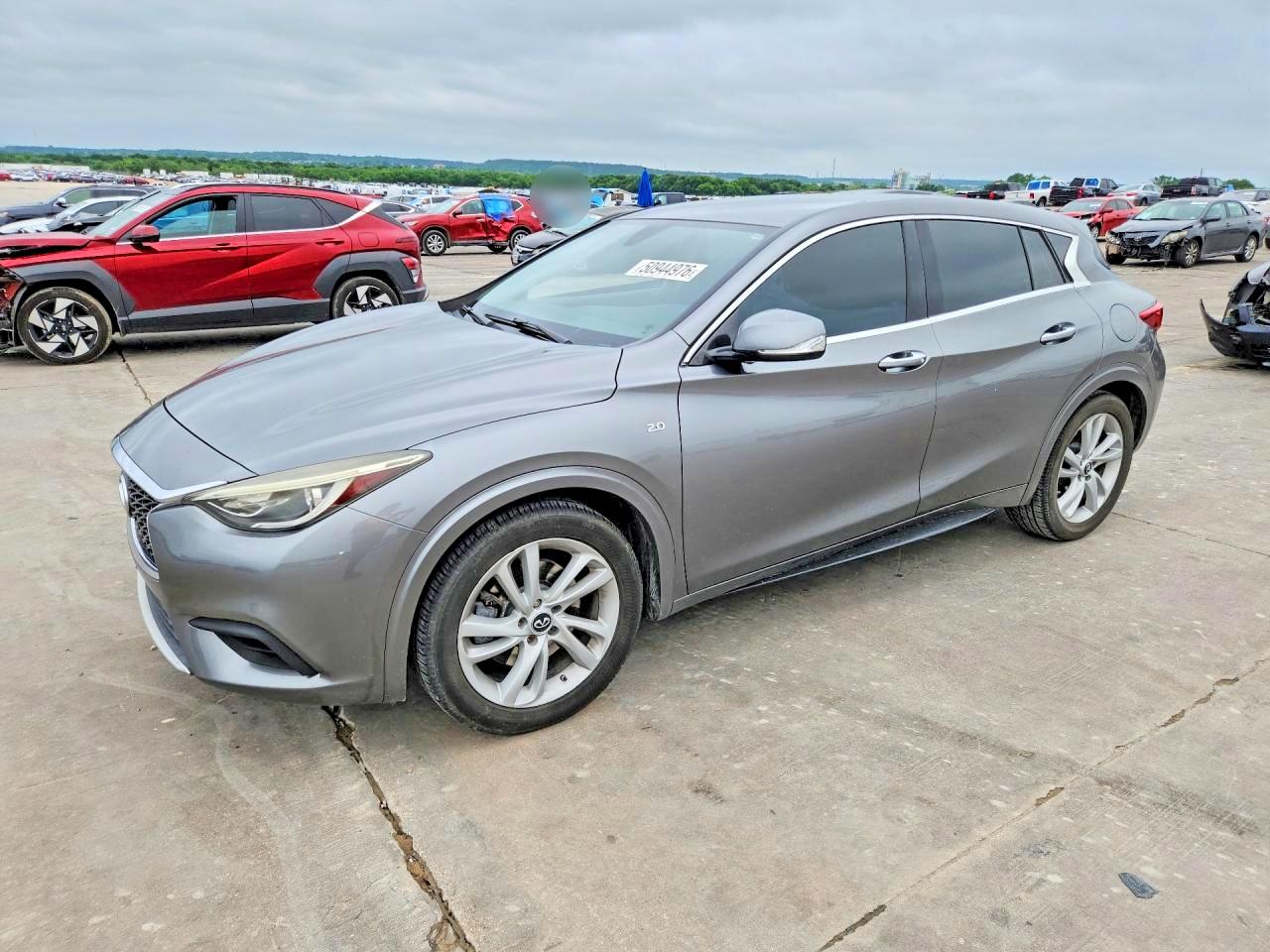 2018 INFINITI QX30 LUXURY