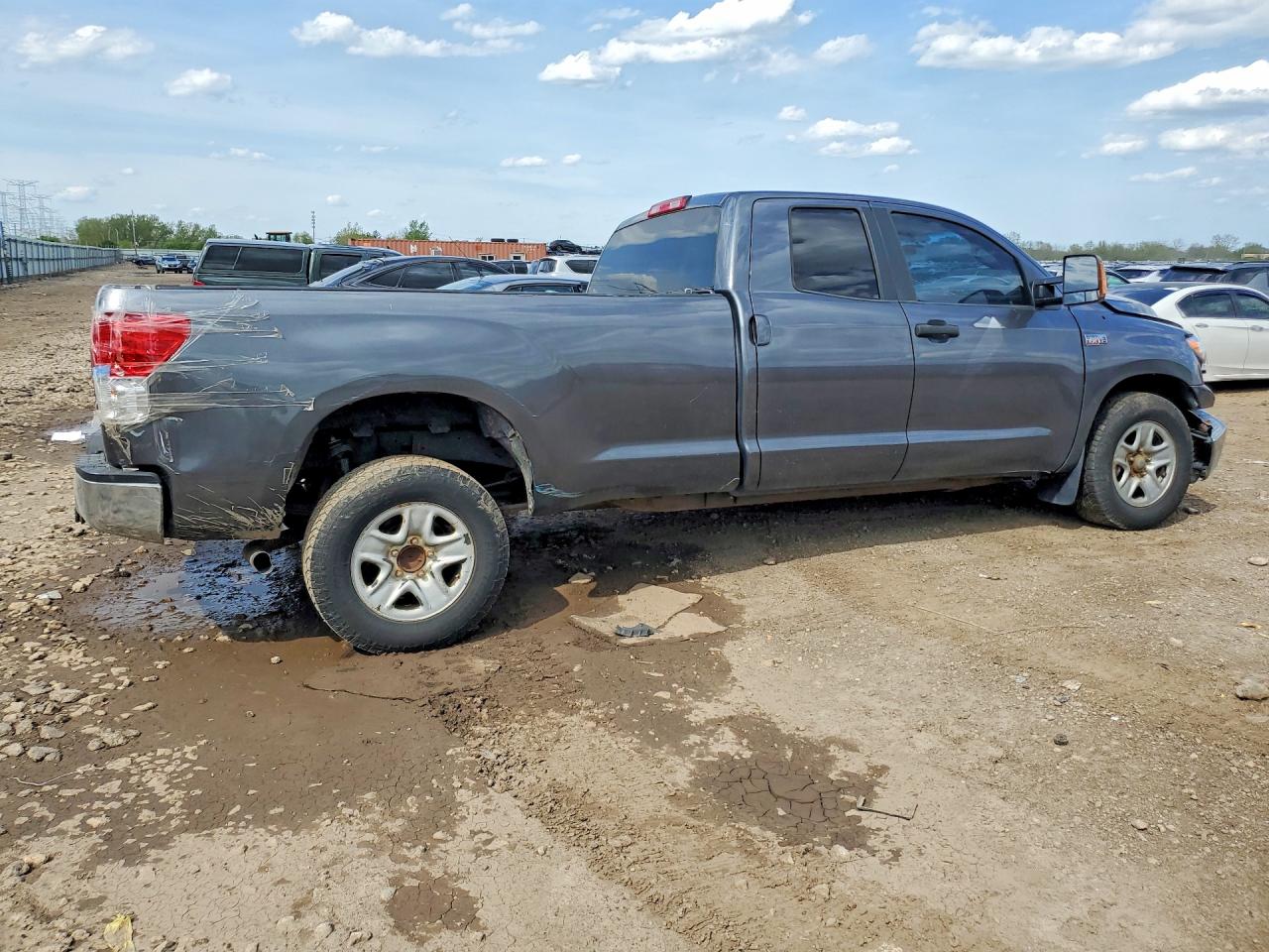 TOYOTA TUNDRA 2011 — 4