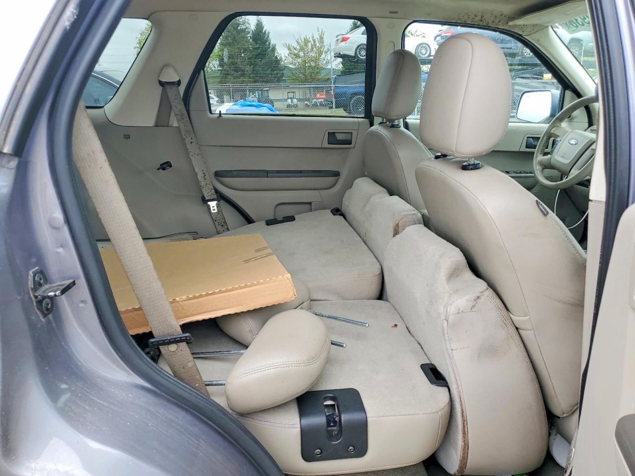 FORD ESCAPE 2008 — 12