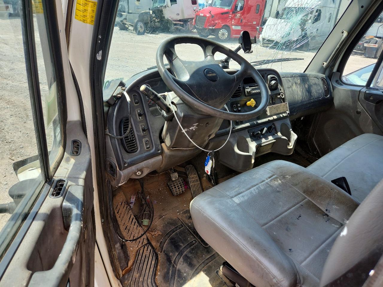 FREIGHTLINER M2 2013 — 9