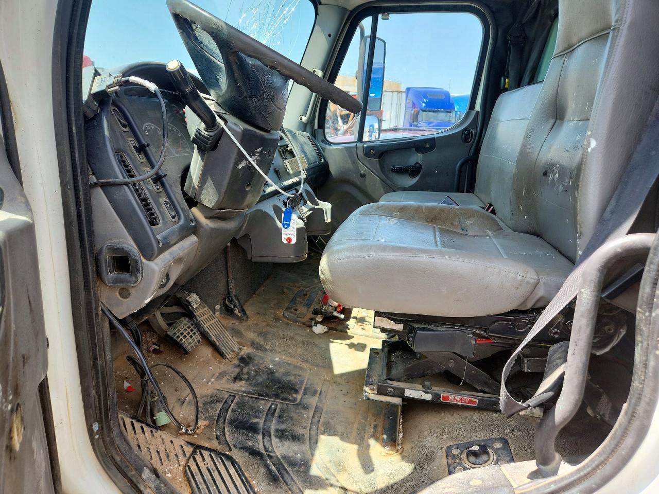 FREIGHTLINER M2 2013 — 8