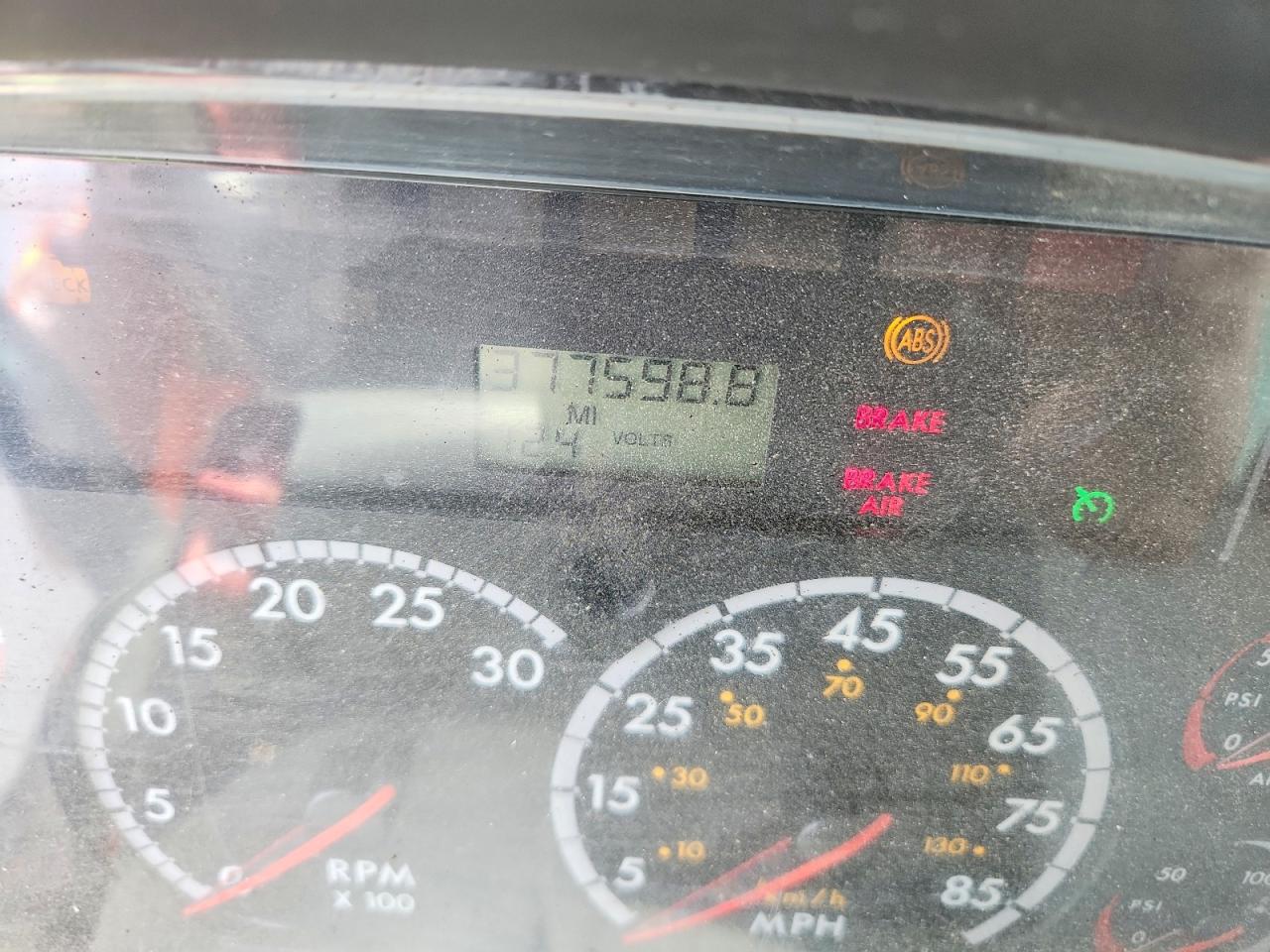 FREIGHTLINER M2 2013 — 10