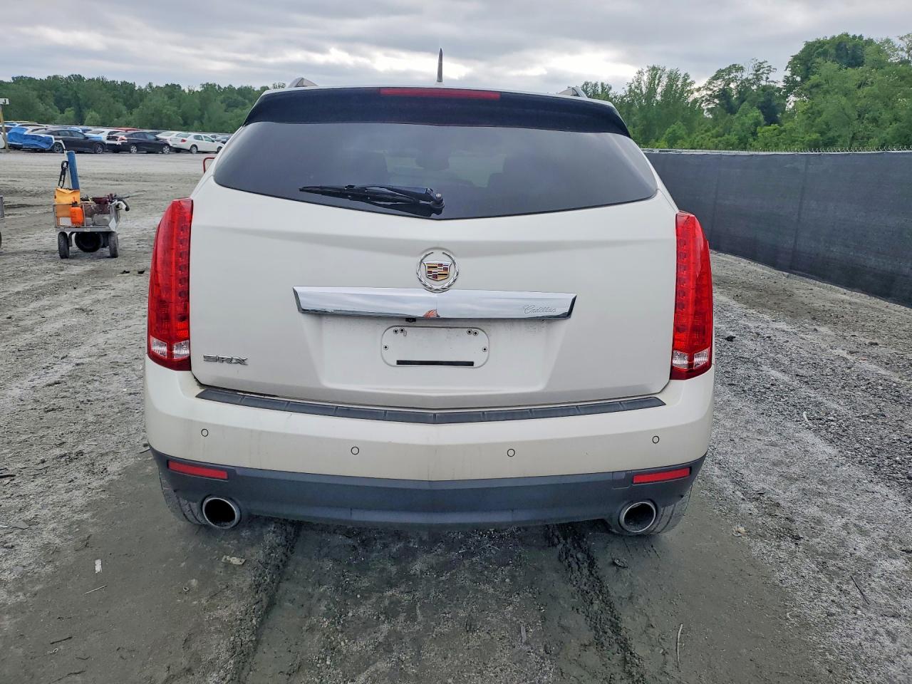 CADILLAC SRX 2011 — 7