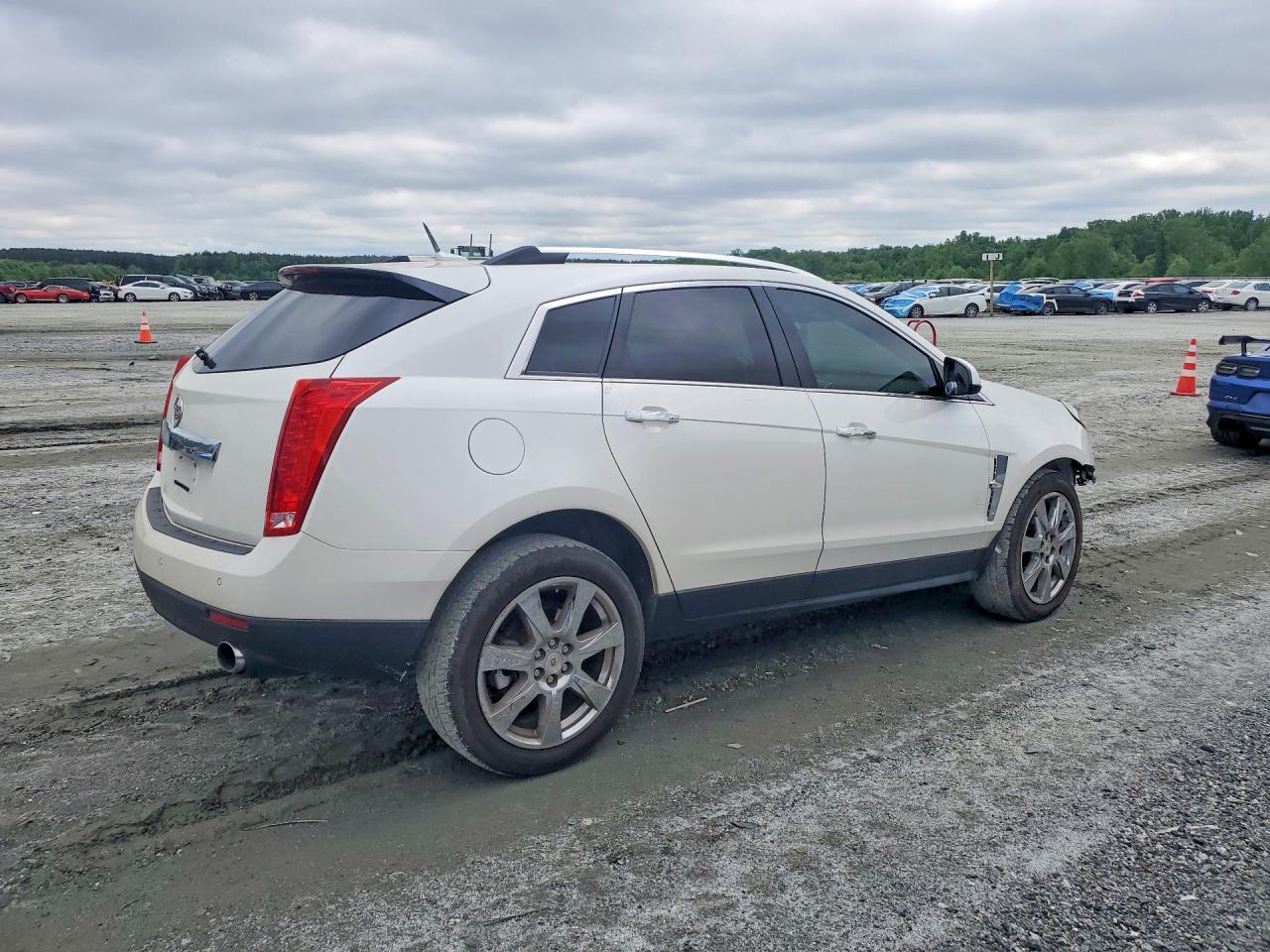 CADILLAC SRX 2011 — 4