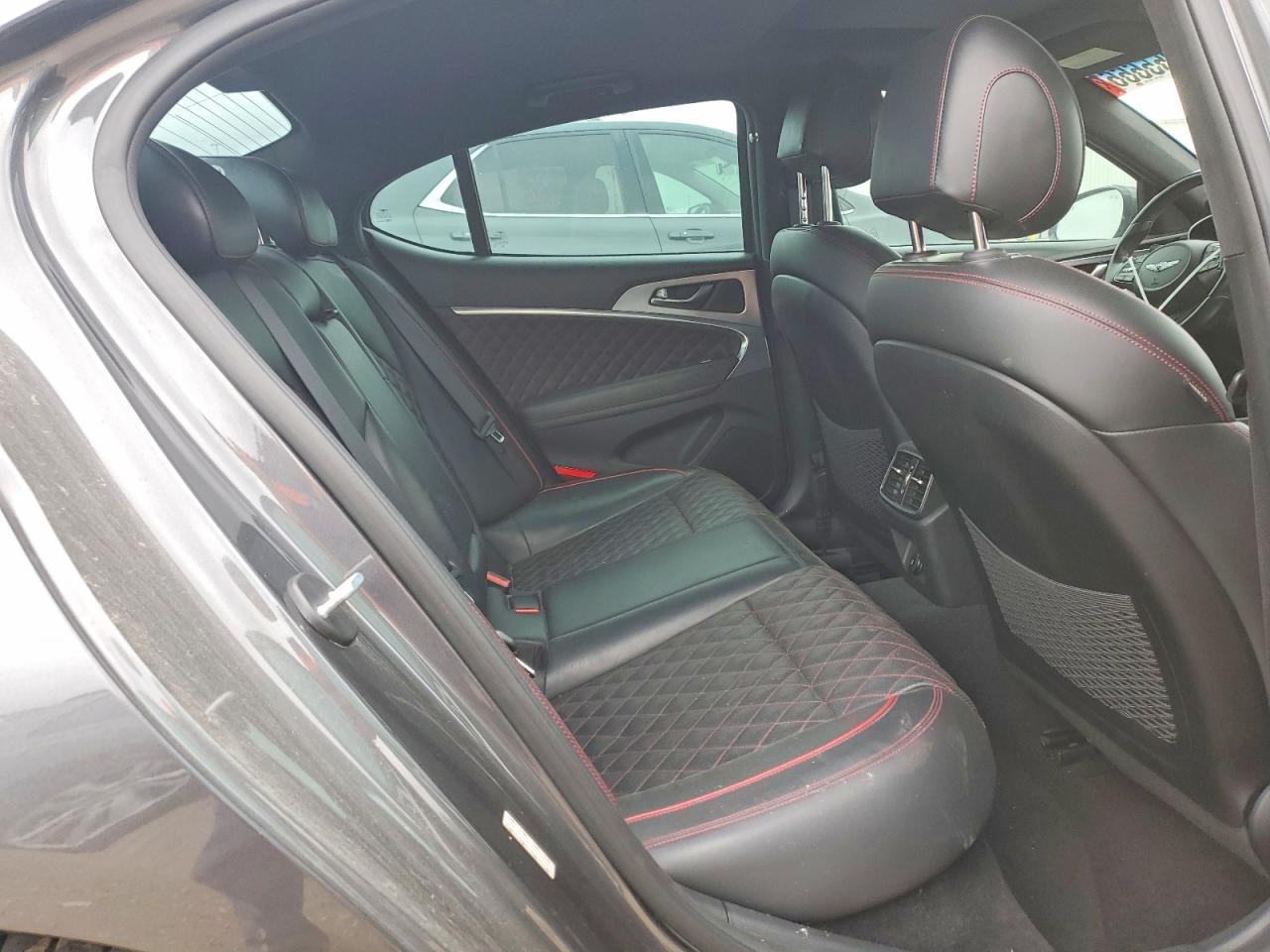 GENESIS G70 2019 — 11