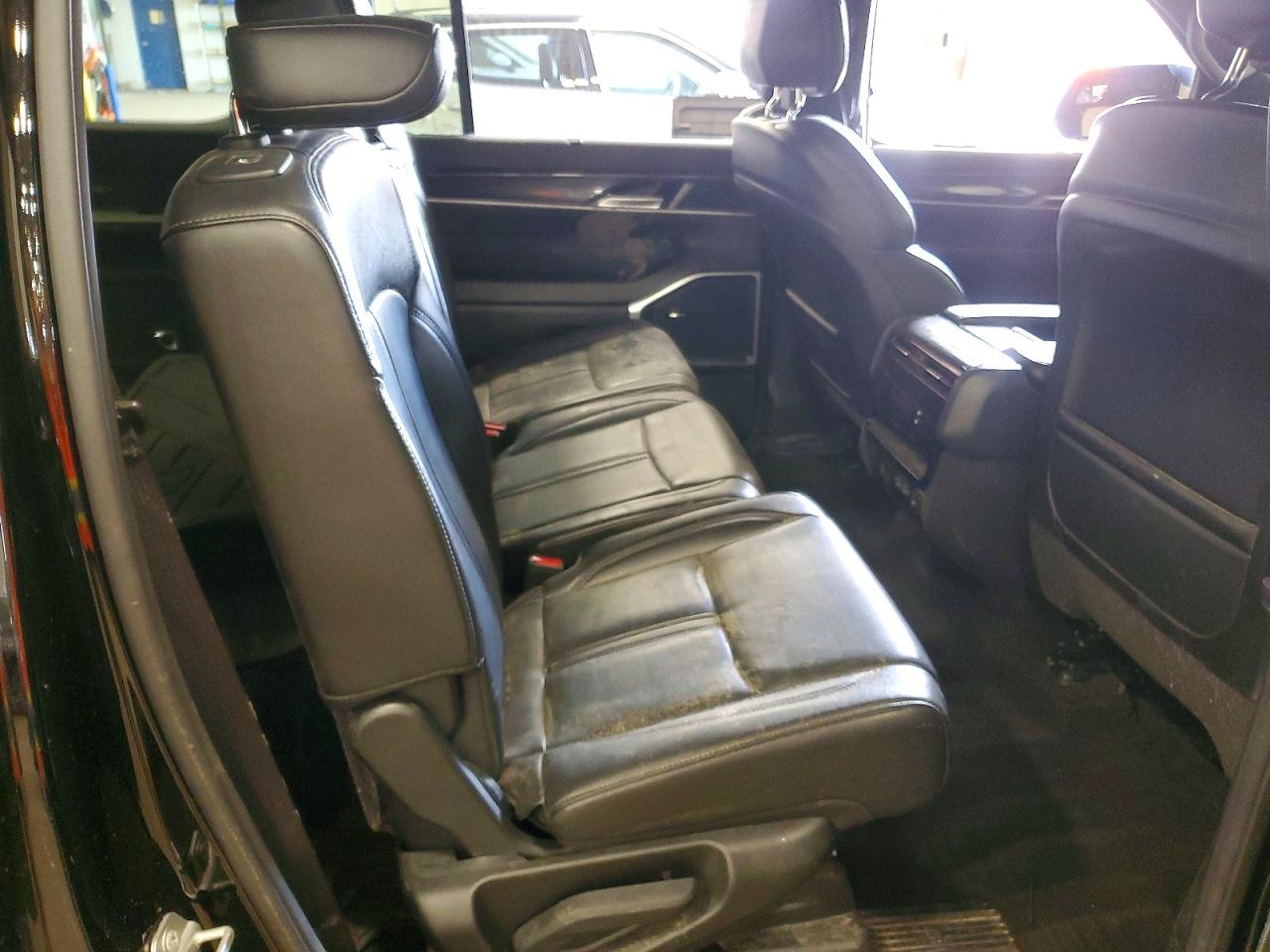 JEEP WAGONEER 2024 — 12