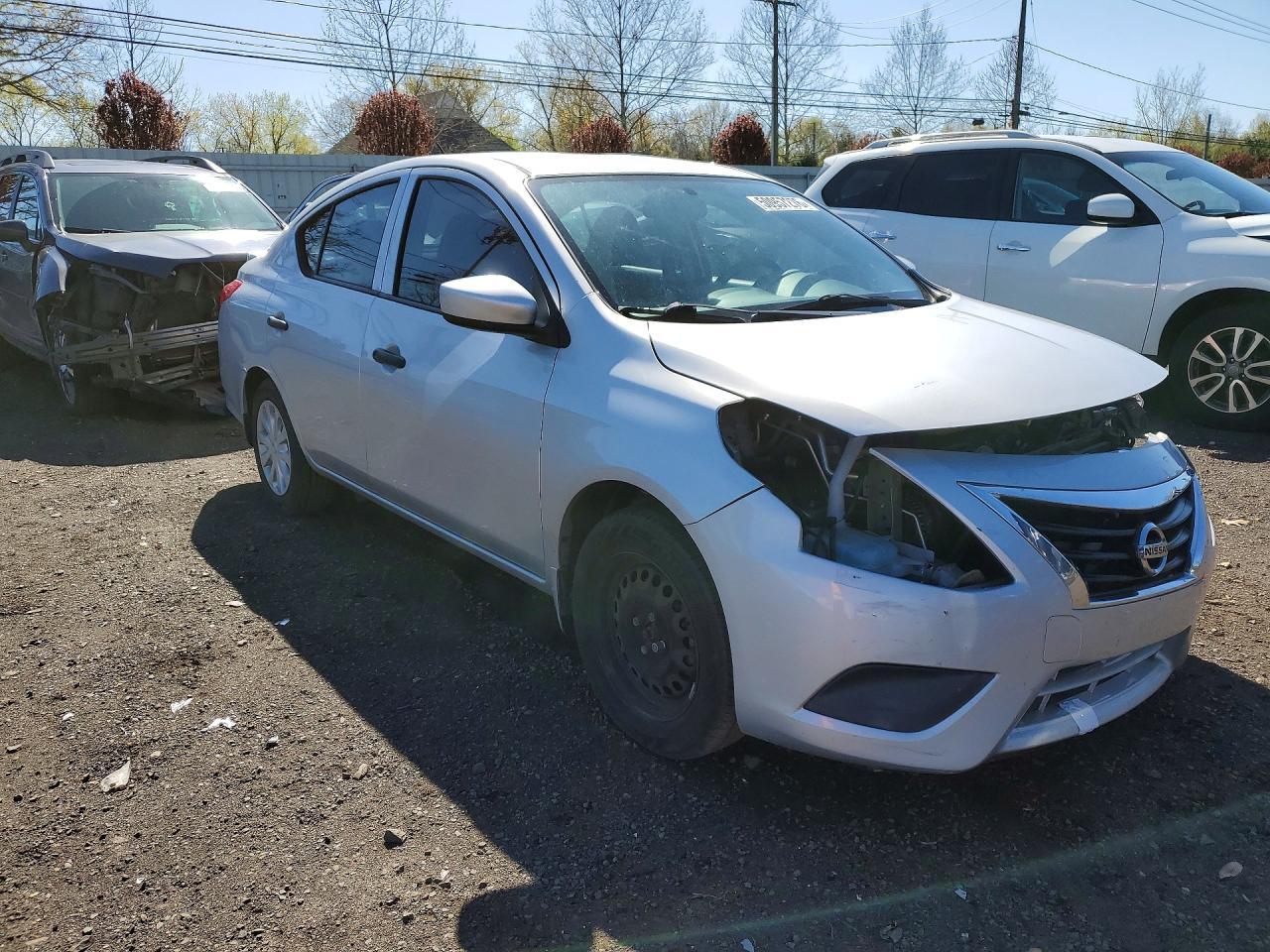 NISSAN VERSA 2018 — 5