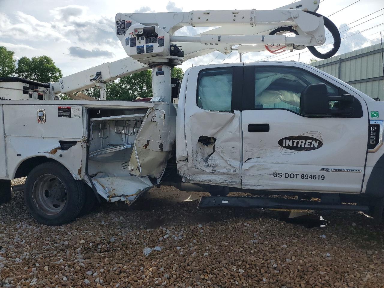 FORD F550 2021 — 10