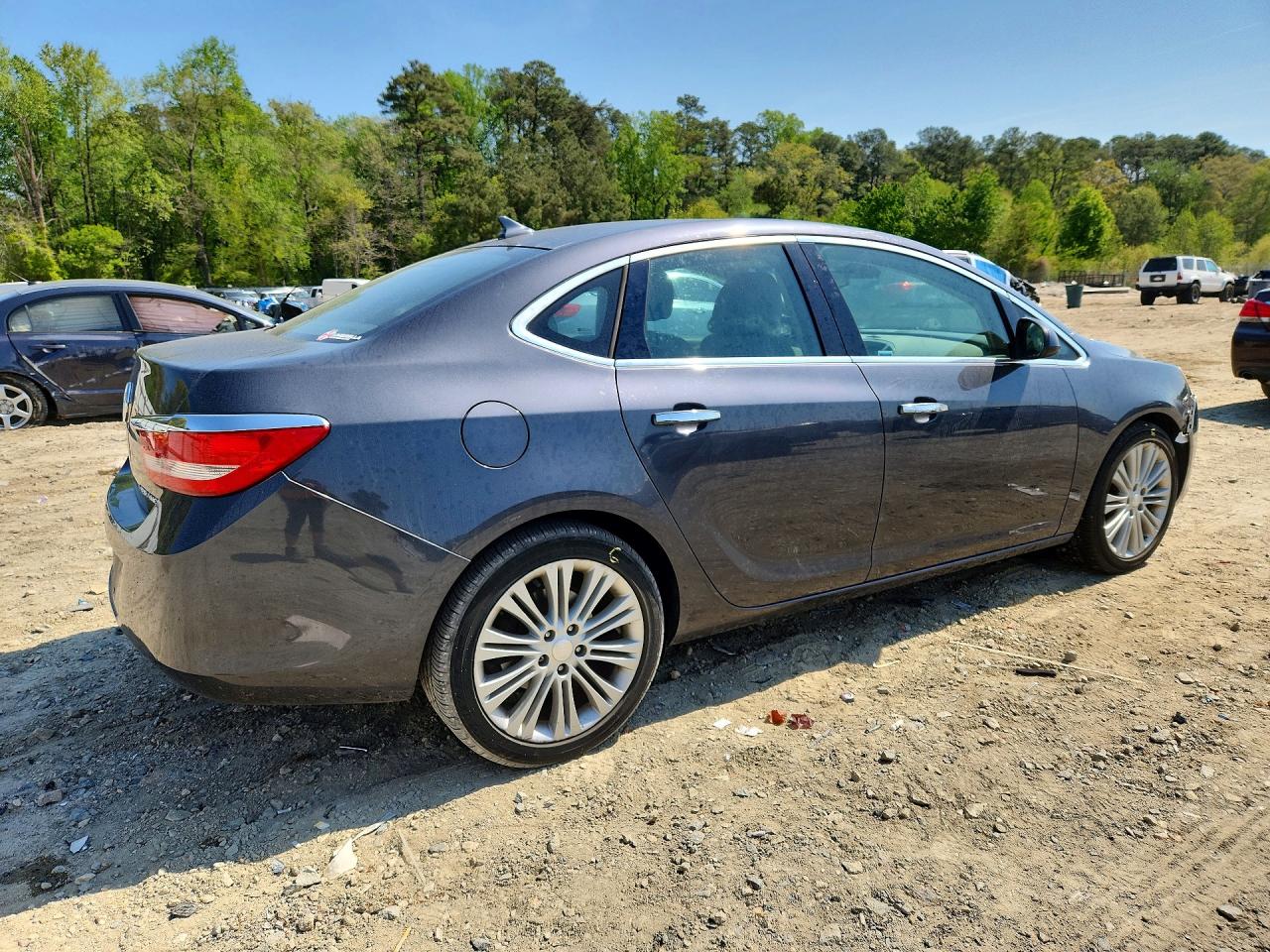 BUICK VERANO 2013 — 4