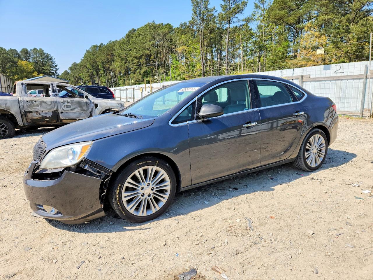 BUICK VERANO 2013 — 2