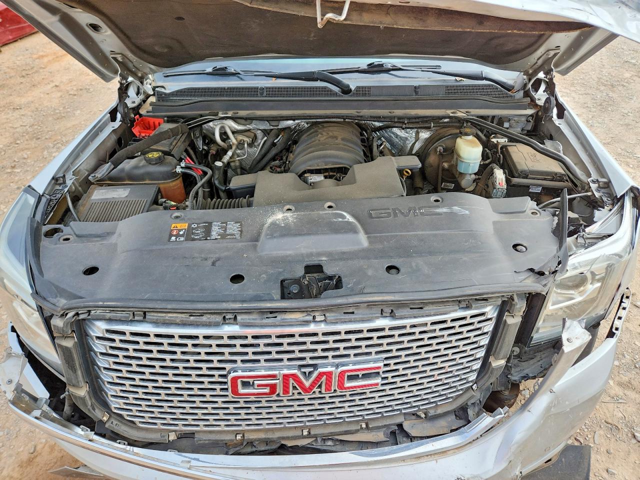 GMC YUKON 2016 — 13