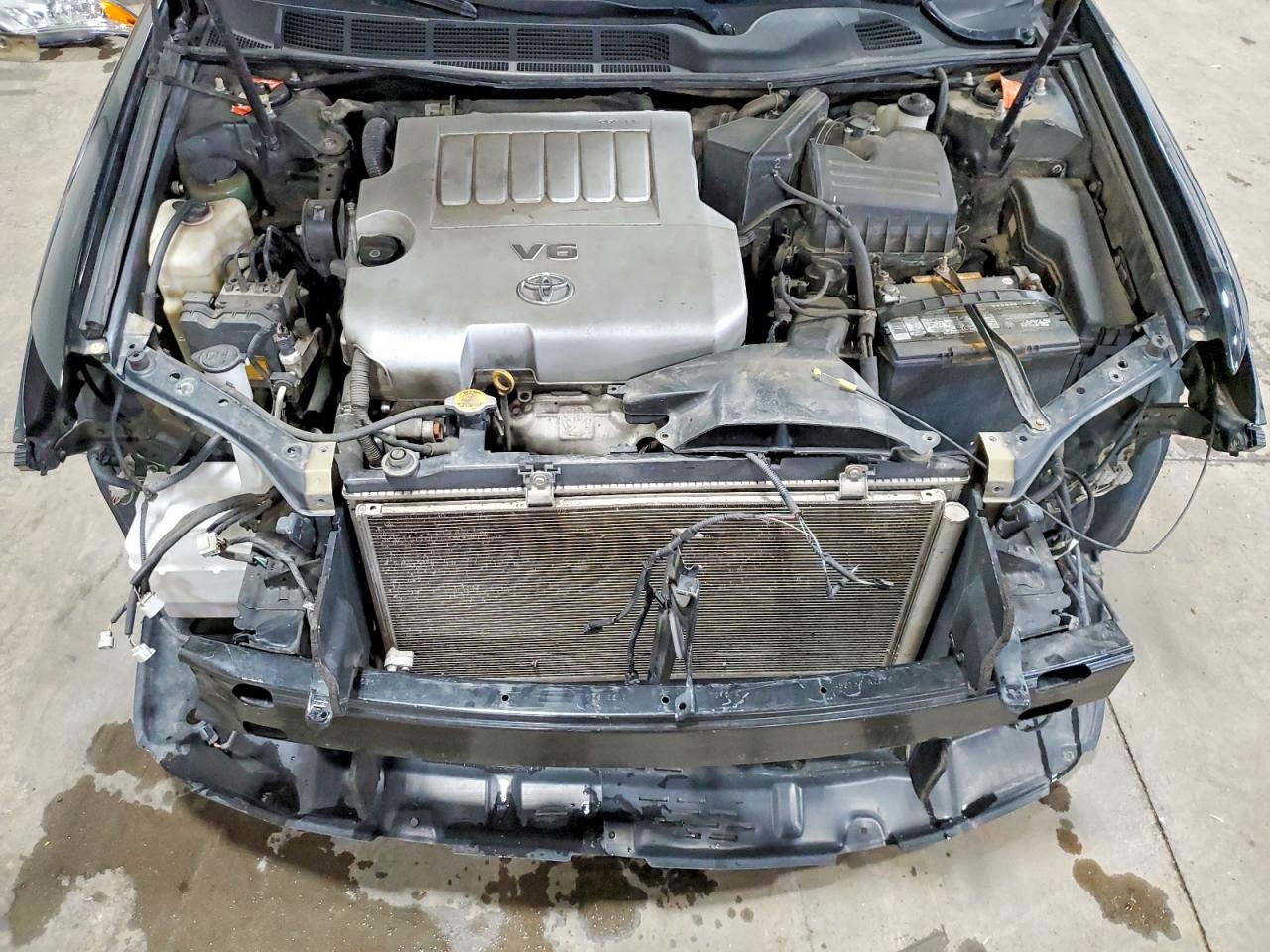 TOYOTA AVALON 2011 — 12