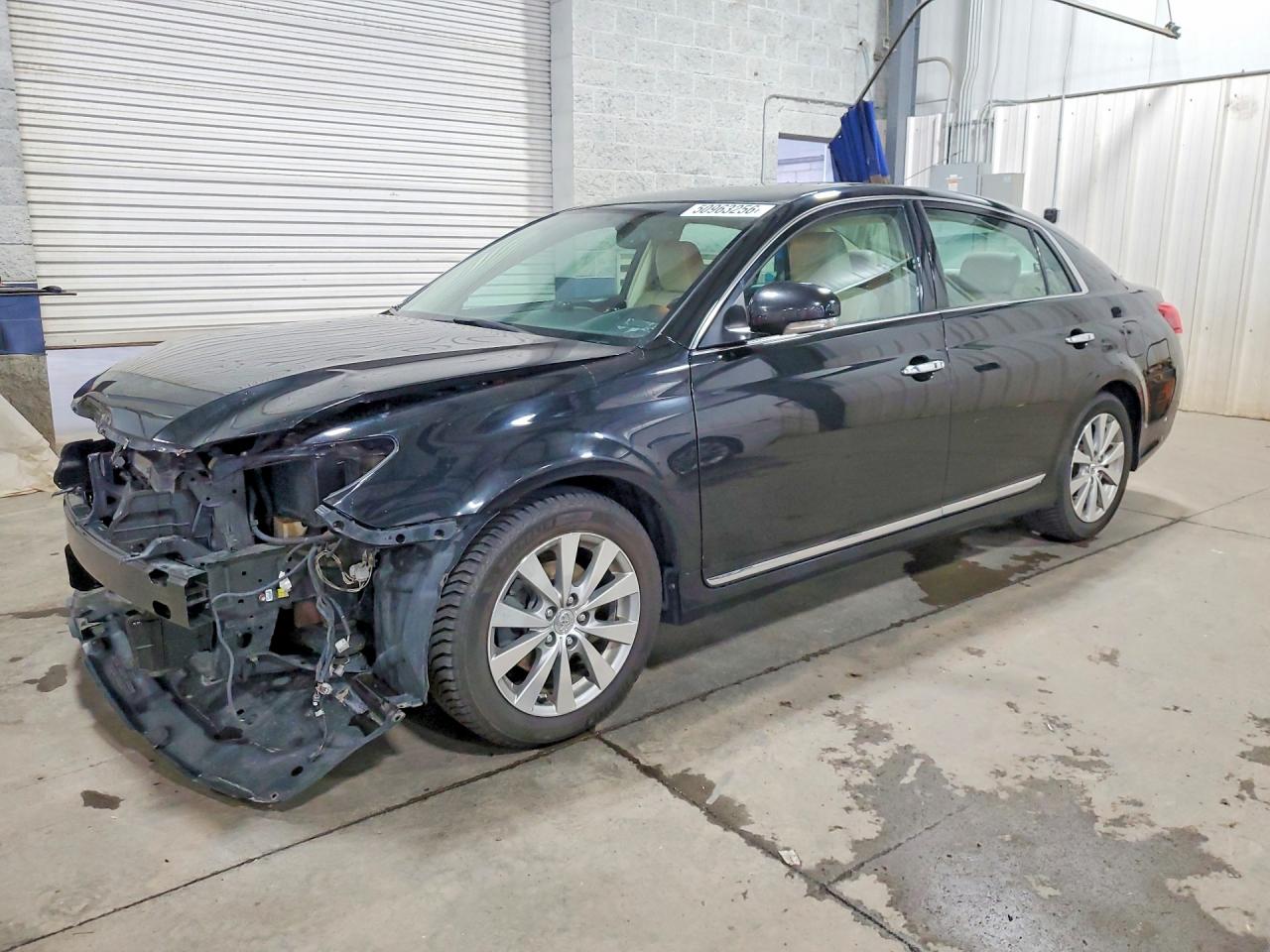 TOYOTA AVALON 2011 — 2