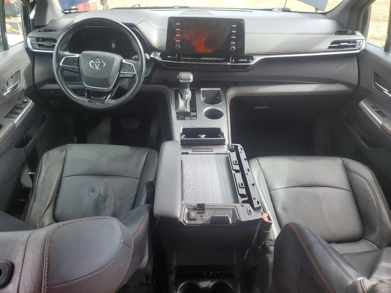 TOYOTA SIENNA 2021 — 9