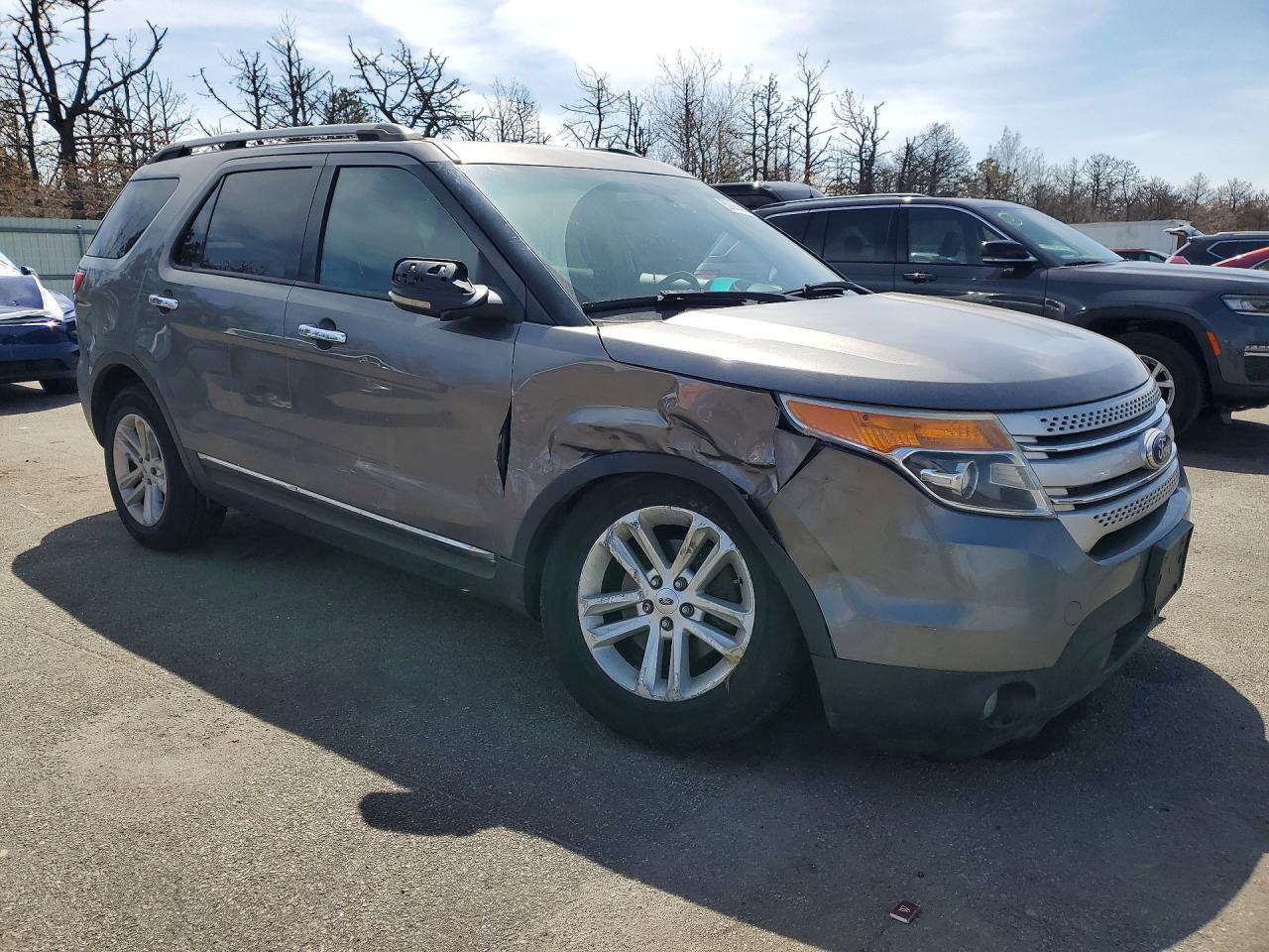 FORD EXPLORER 2012 — 5