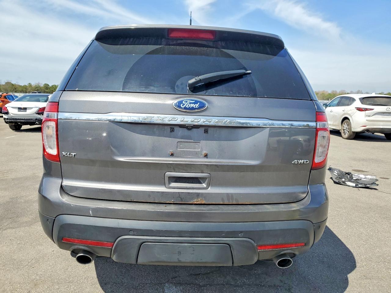 FORD EXPLORER 2012 — 7