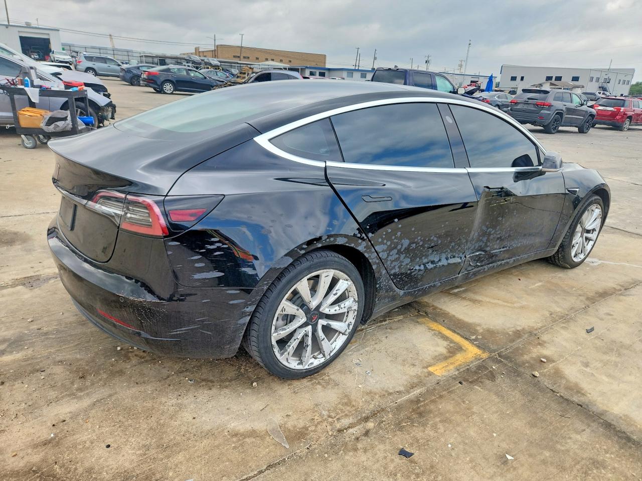 TESLA MODEL 3 2019 — 4