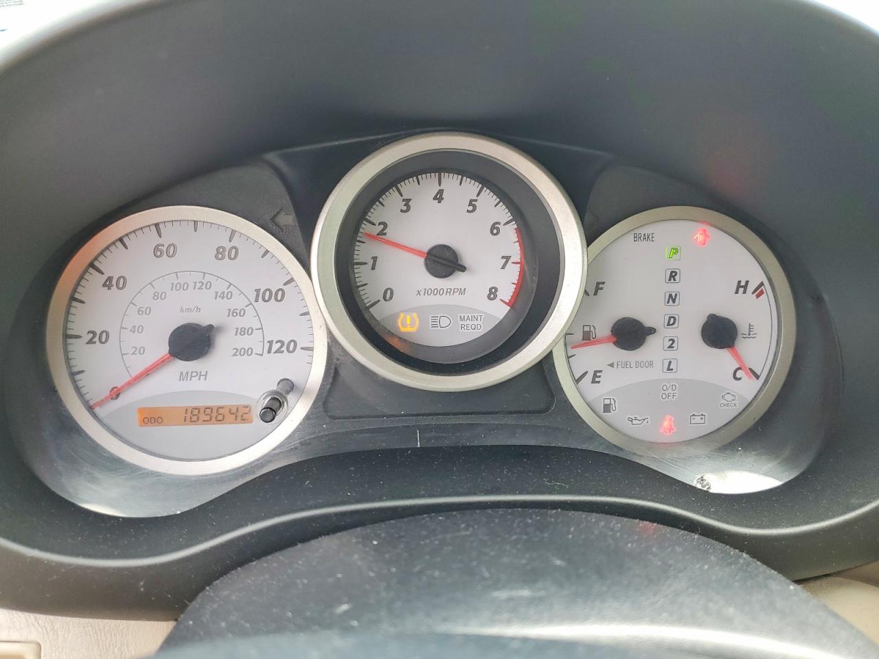 TOYOTA RAV 4 2004 — 10
